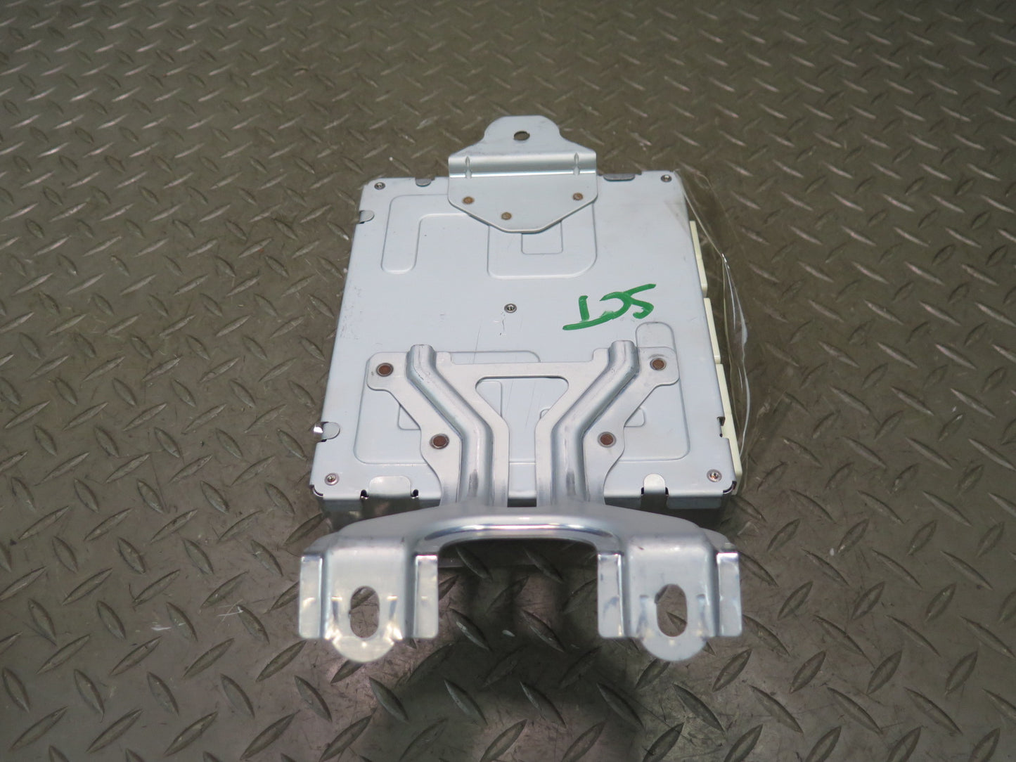 02-08 Lexus UZZ40L SC430 Convertible TOP Roof Control Module 89720-24010 OEM