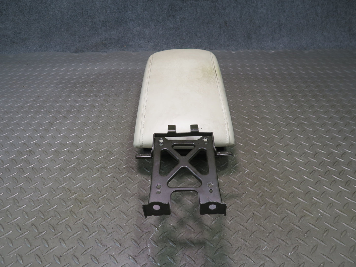 02-05 Lexus SC430 Center Console Compartment Storage Armrest Lid Cover Ecru OEM