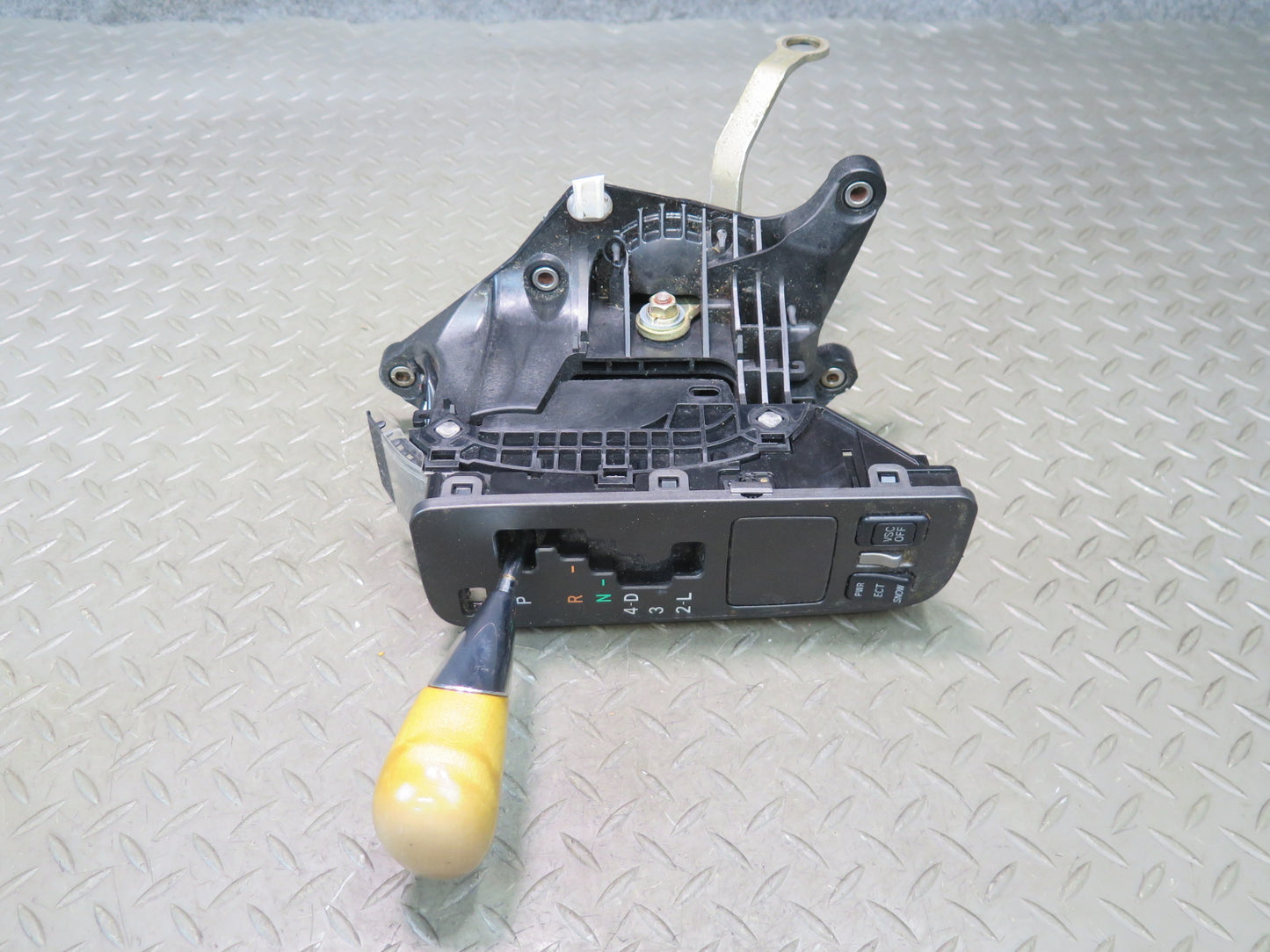 02-05 Lexus UZZ40L SC430 A/T Automatic Transmission Shifter w Knob Assembly OEM