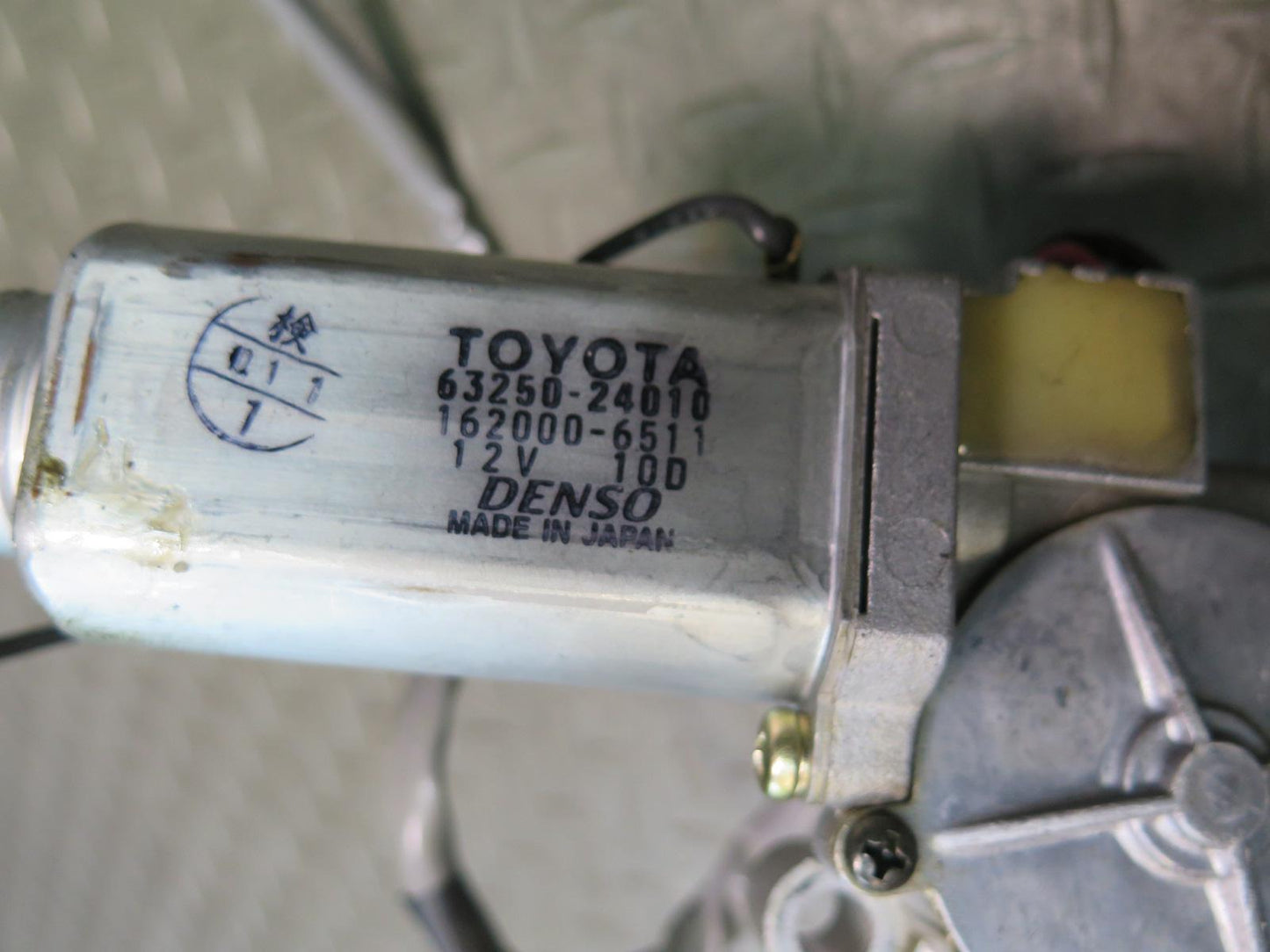 02-10 Lexus UZZ40L SC430 Convertible Rear Left TOP Roof Hinge Drive Motor OEM