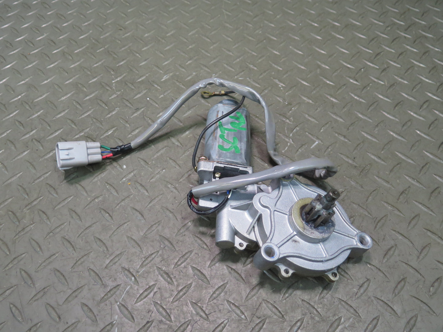 02-10 Lexus UZZ40L SC430 Convertible Rear Left TOP Roof Hinge Drive Motor OEM