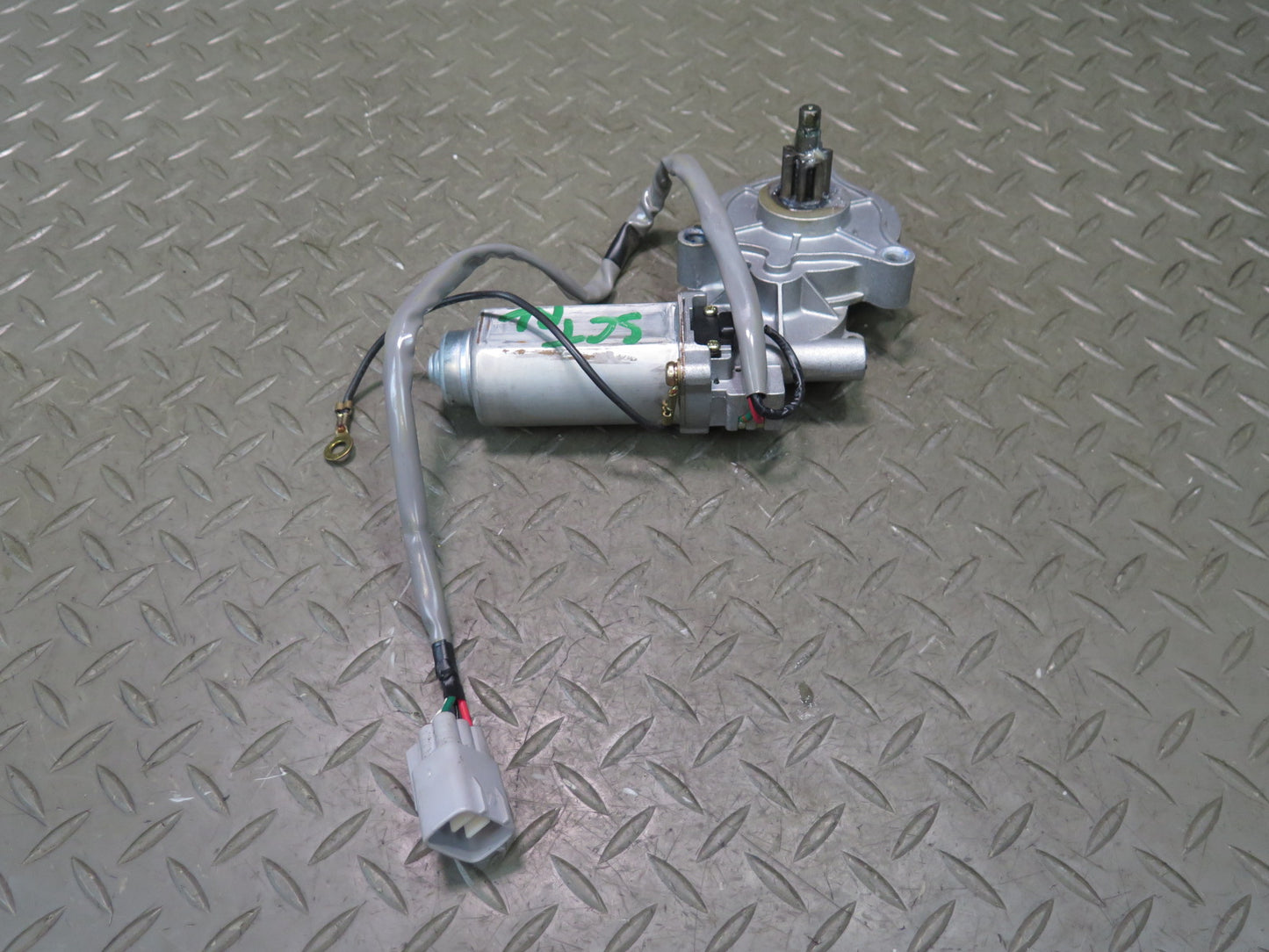 02-10 Lexus UZZ40L SC430 Convertible Rear Left TOP Roof Hinge Drive Motor OEM