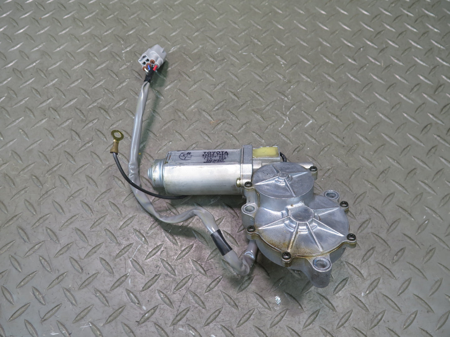 02-10 Lexus UZZ40L SC430 Convertible Rear Left TOP Roof Hinge Drive Motor OEM