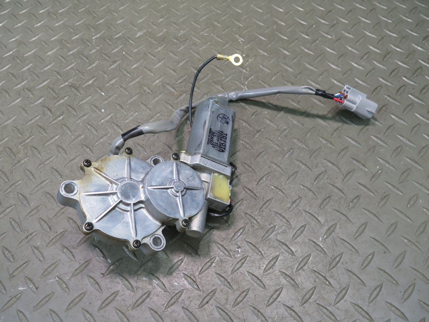 02-10 Lexus UZZ40L SC430 Convertible Rear Left TOP Roof Hinge Drive Motor OEM