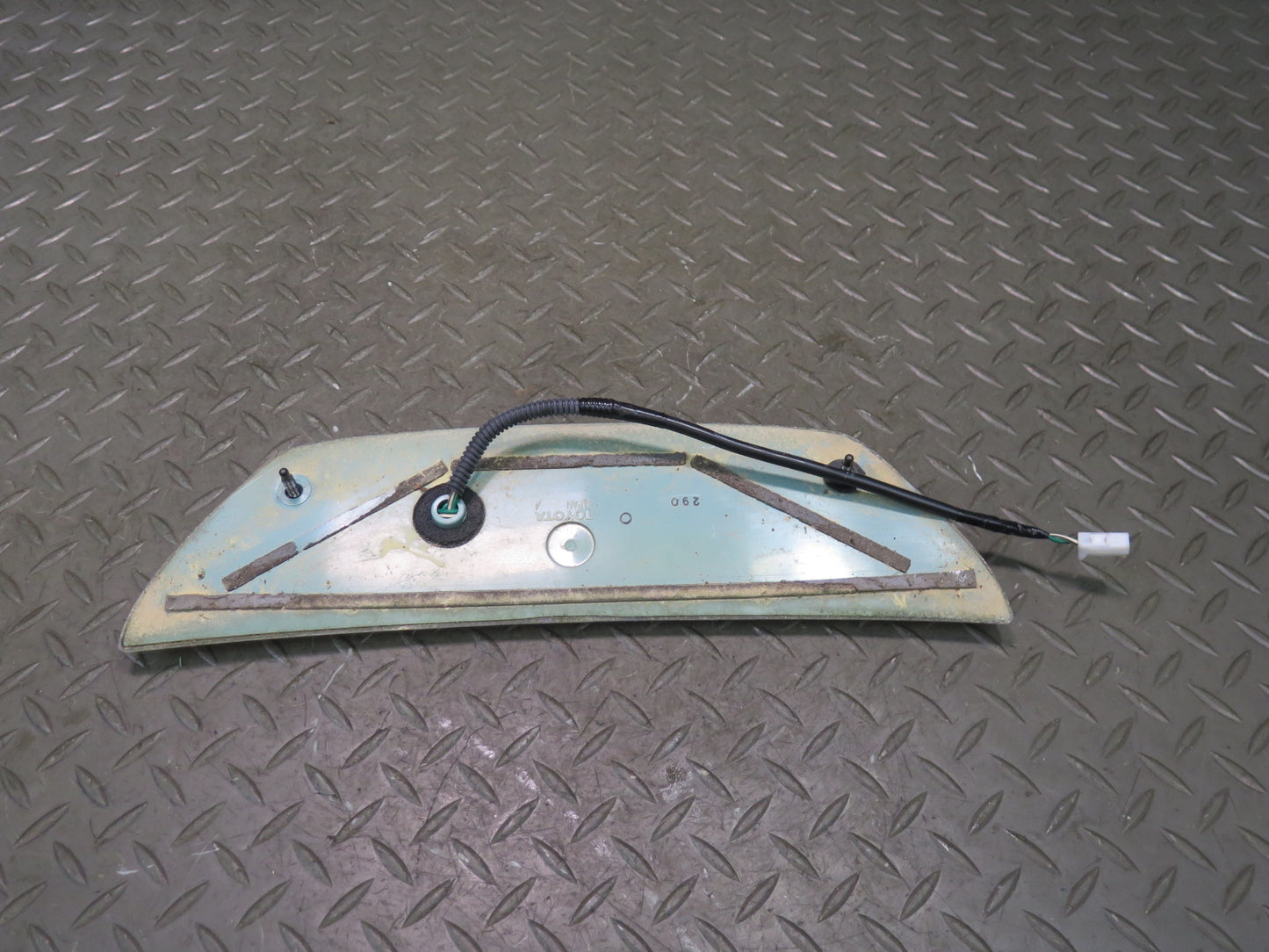 02-10 Lexus UZZ40L SC430 Rear Trunk Third 3RD Brake Light Lamp Silver OEM