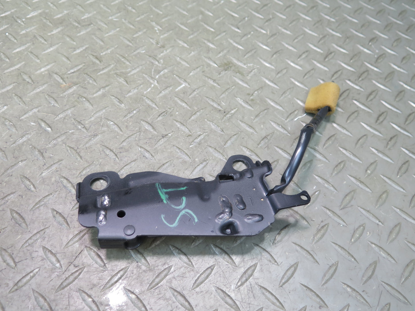 02-10 Lexus UZZ40L SC430 Front Left & Right Sliding Roof Latch Actuator Set OEM
