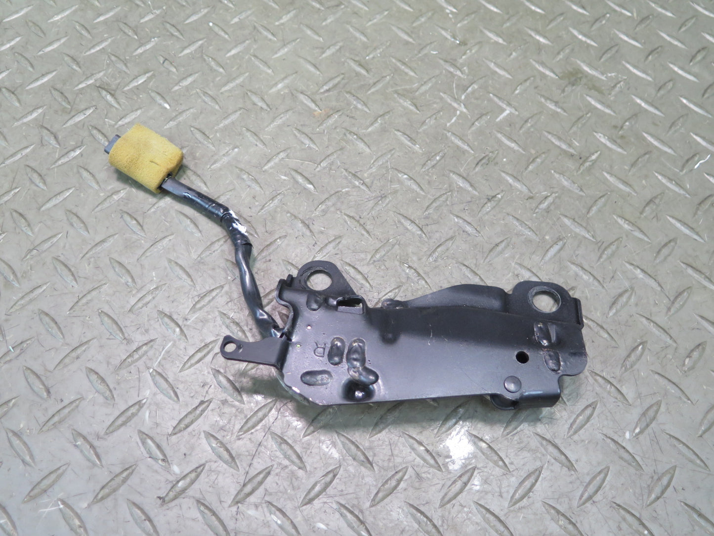 02-10 Lexus UZZ40L SC430 Front Left & Right Sliding Roof Latch Actuator Set OEM
