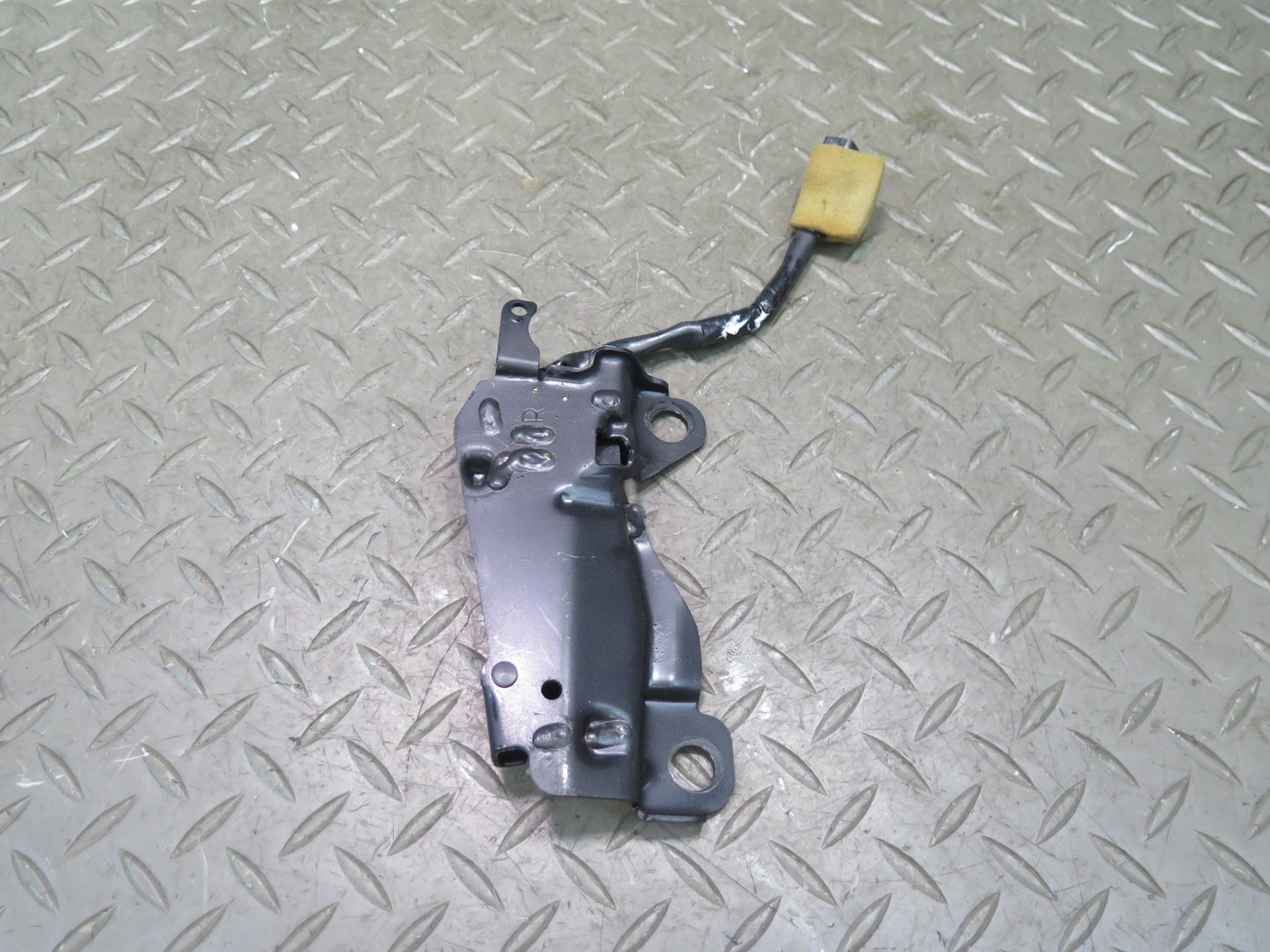 02-10 Lexus UZZ40L SC430 Front Left & Right Sliding Roof Latch Actuator Set OEM