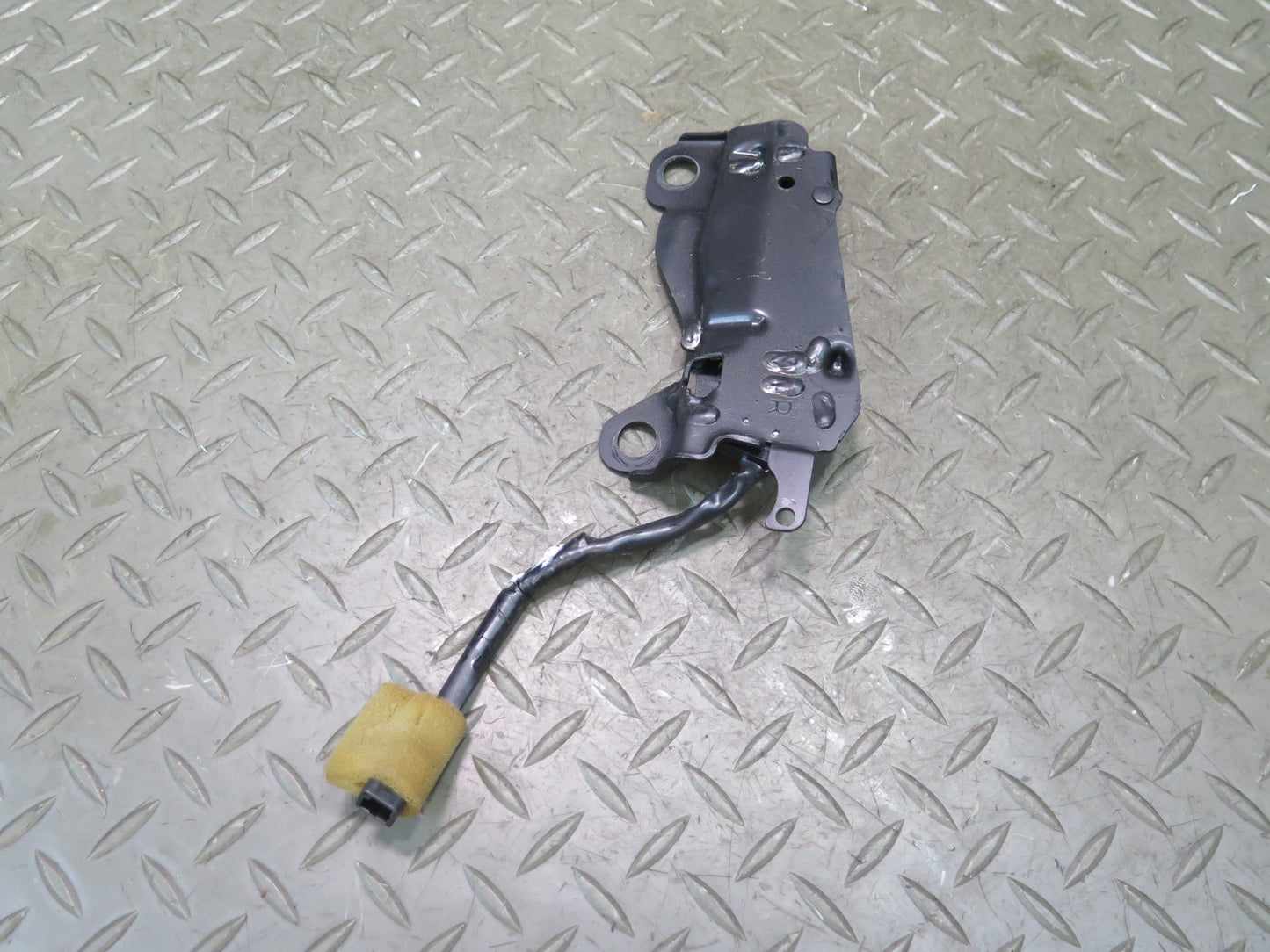 02-10 Lexus UZZ40L SC430 Front Left & Right Sliding Roof Latch Actuator Set OEM