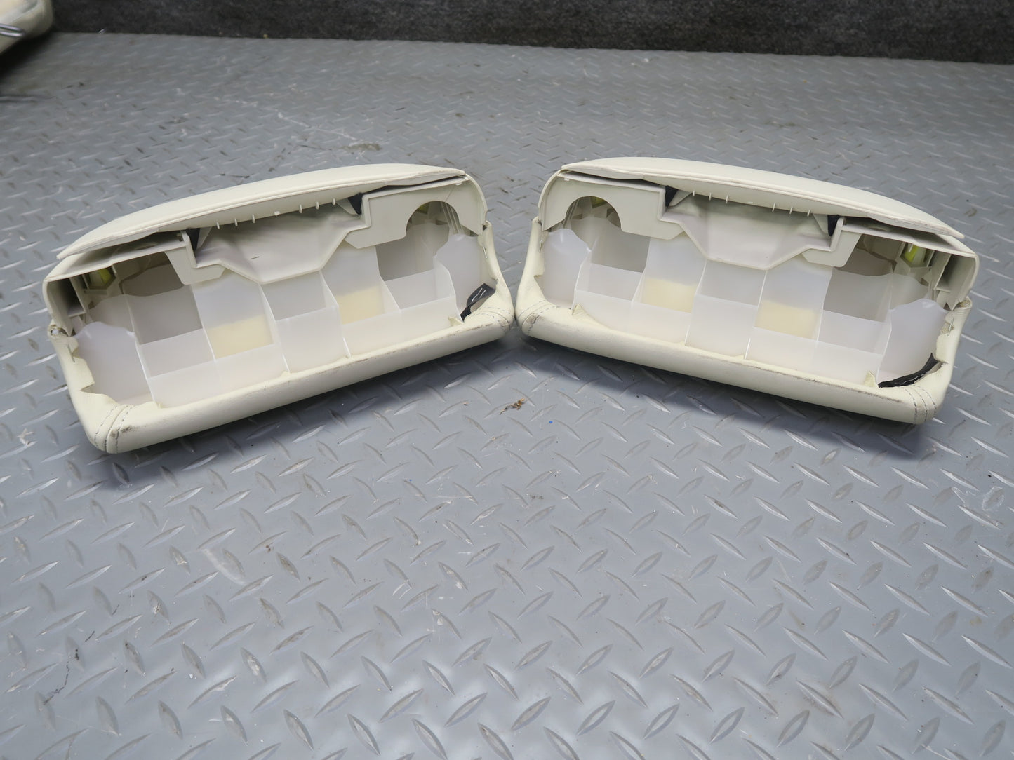 02-05 Lexus UZZ40L SC430 Rear Upper & Lower Leather Seat w Headrest Ecru OEM