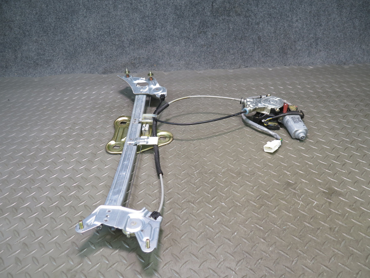 02-10 Lexus UZZ40L SC430 Front Left Driver Door Window Regulator w Motor OEM