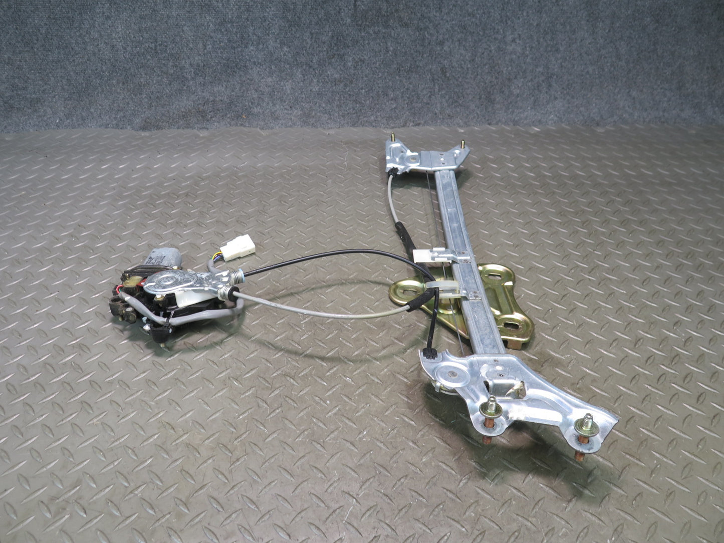 02-10 Lexus UZZ40L SC430 Front Left Driver Door Window Regulator w Motor OEM
