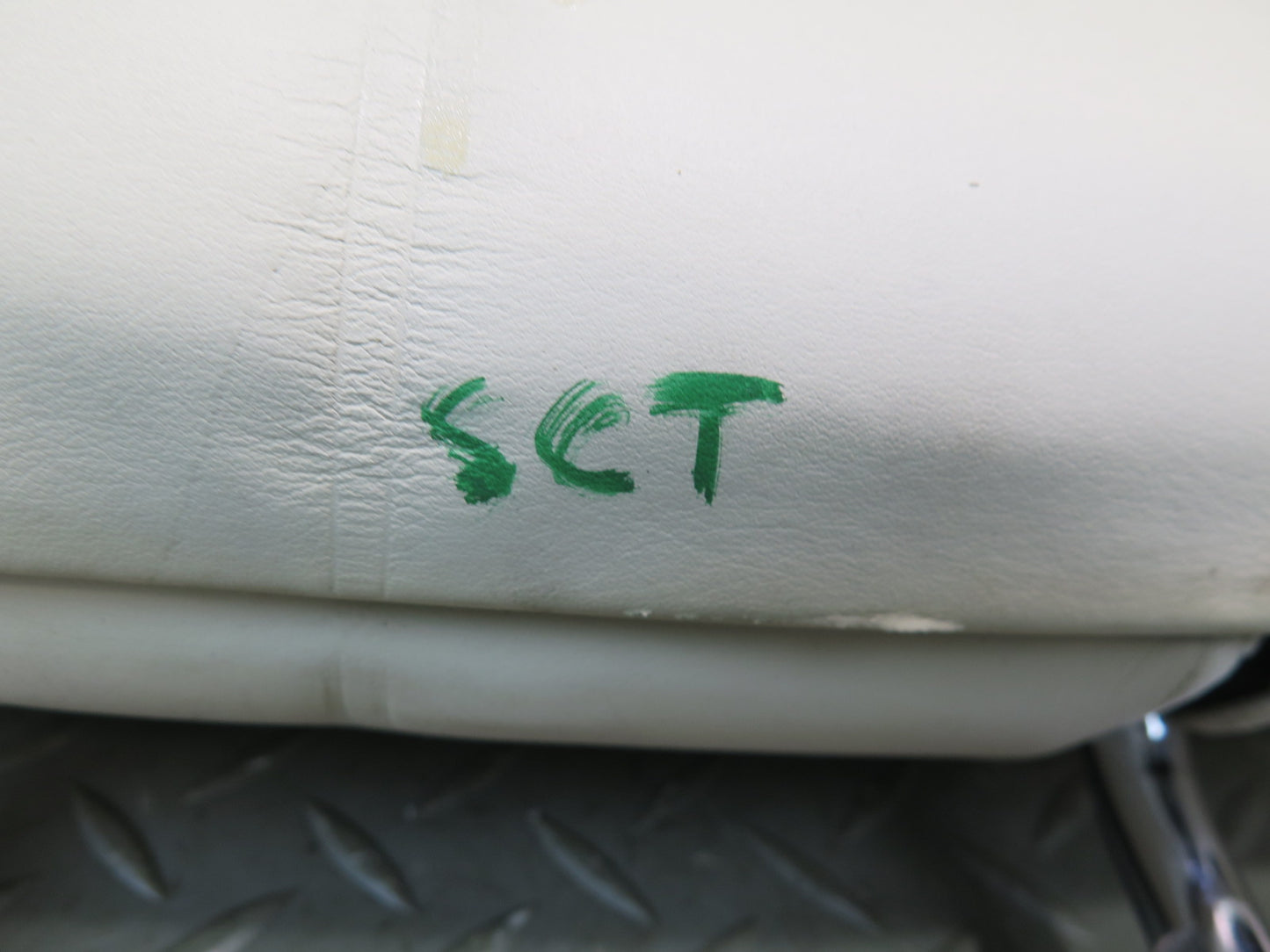 02-05 Lexus UZZ40L SC430 Set of 2 Front Left & Right Seat Headrest Ecru OEM