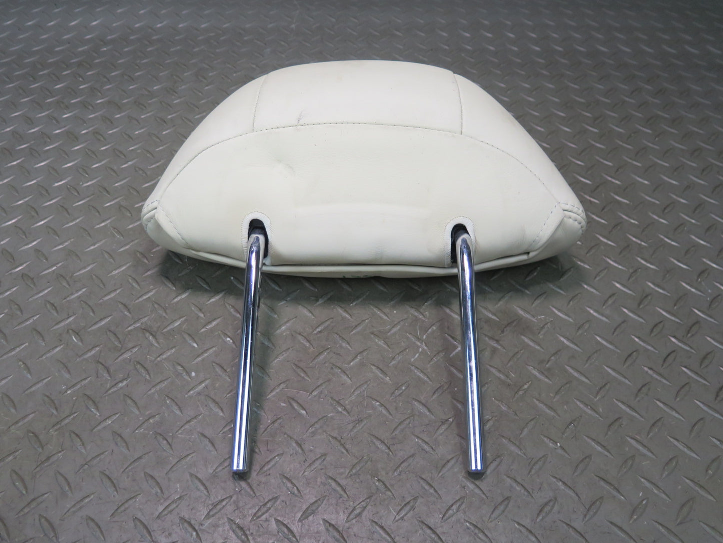 02-05 Lexus UZZ40L SC430 Set of 2 Front Left & Right Seat Headrest Ecru OEM
