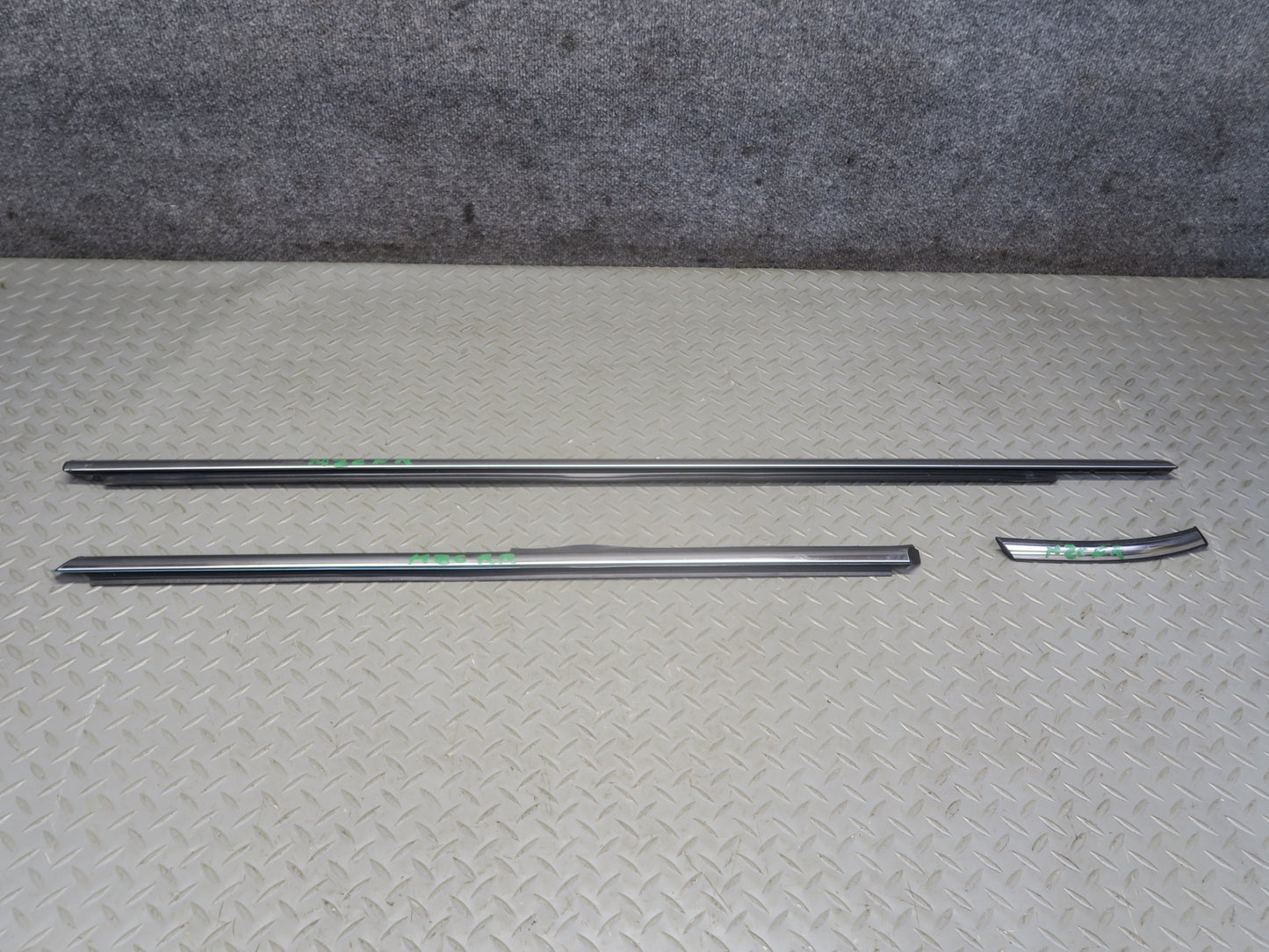 14-24 Mini F57 Convertible Right Fender Door Quarter Chrome Trim Molding Set