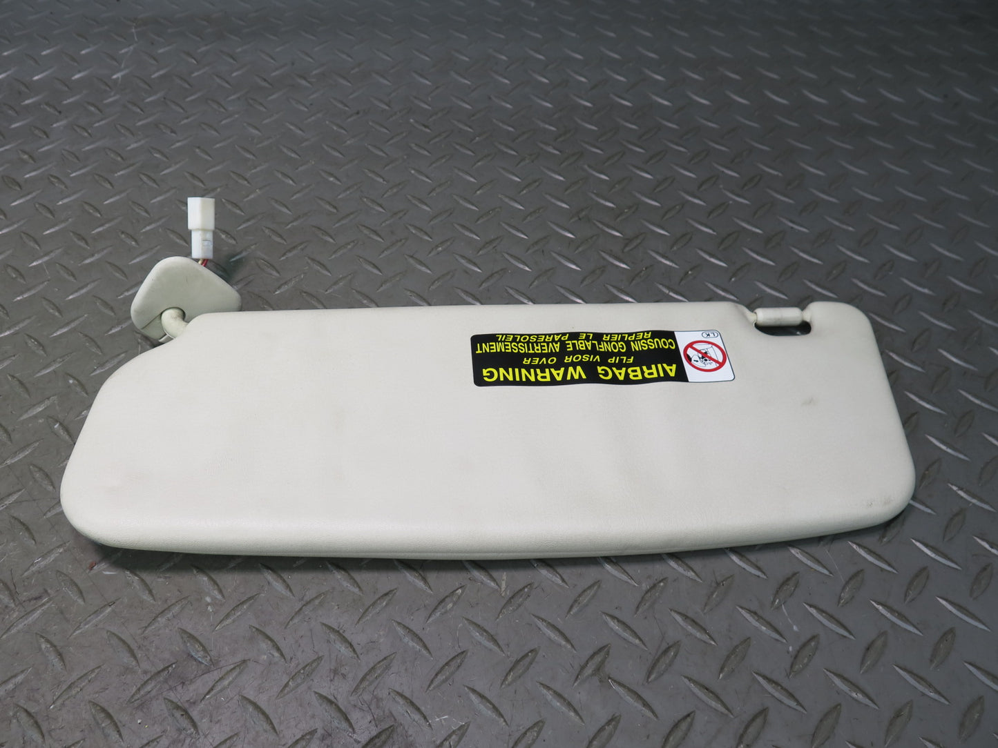 02-05 Lexus SC430 UZZ40L Set of 2 Front Left & Right Sun Visor Beige OEM