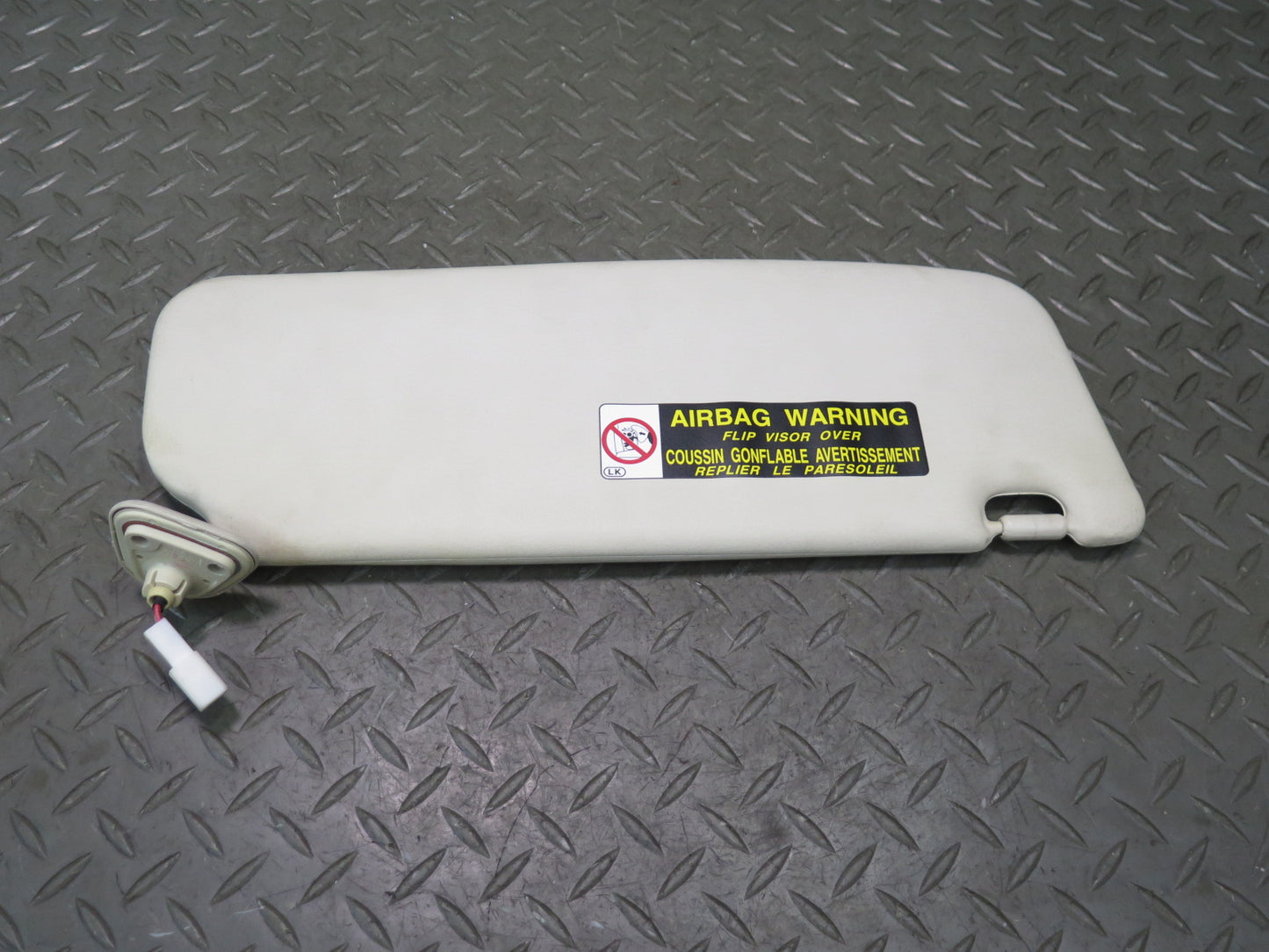 02-05 Lexus SC430 UZZ40L Set of 2 Front Left & Right Sun Visor Beige OEM