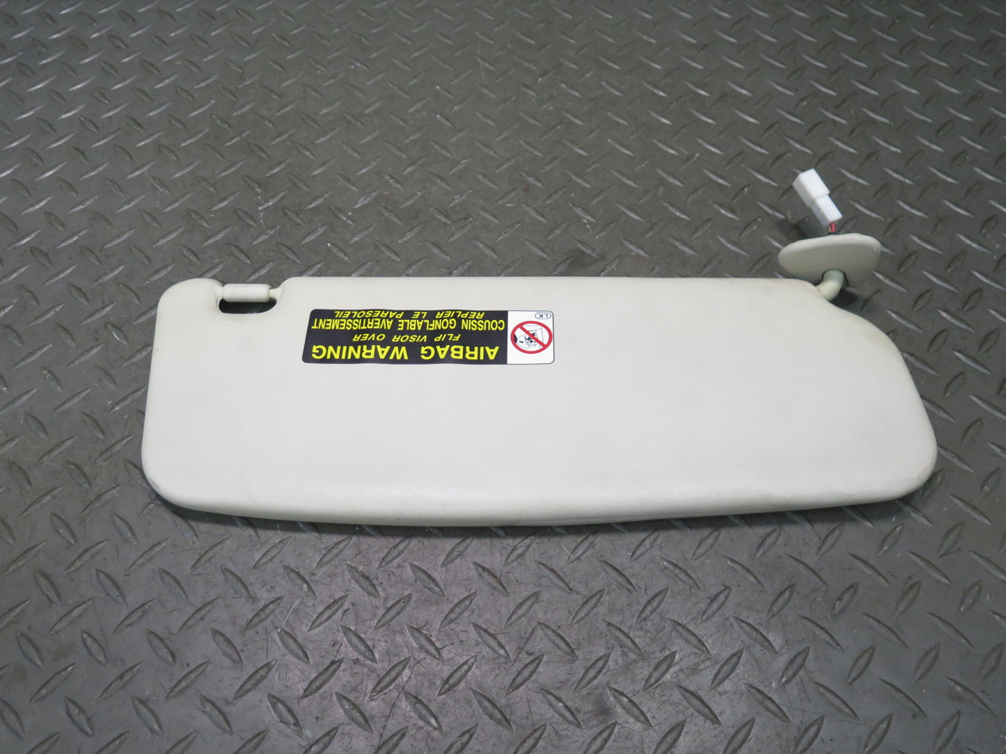 02-05 Lexus SC430 UZZ40L Set of 2 Front Left & Right Sun Visor Beige OEM
