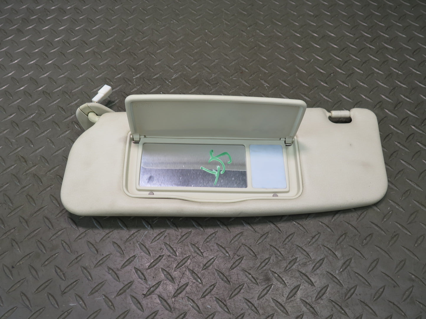 02-05 Lexus SC430 UZZ40L Set of 2 Front Left & Right Sun Visor Beige OEM
