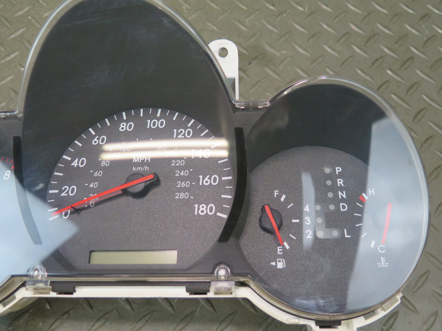 02-05 Lexus UZZ40L SC430 Instrument Cluster Gauge Speedometer 122K Miles OEM