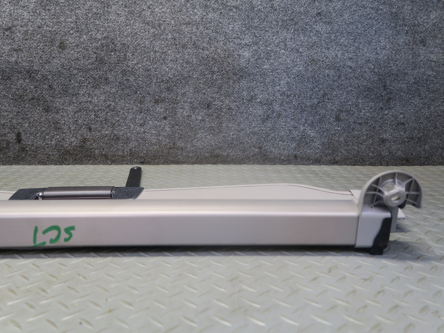 02-10 Lexus Z40 SC430 Rear Trunk Tonneau Cargo Luggage Roll UP Curtain Cover OEM