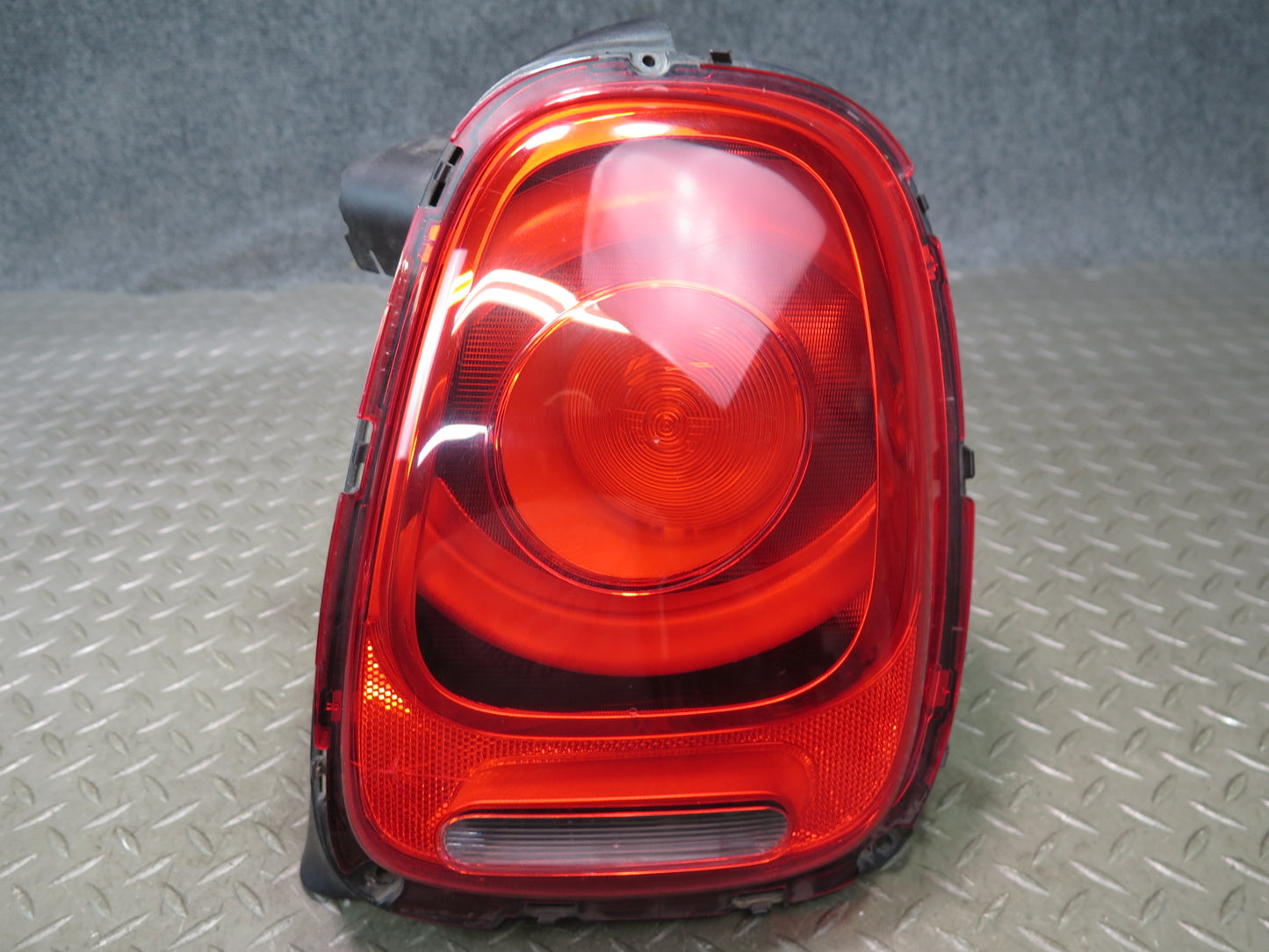 14-19 Mini Cooper F55 F56 F57 Set of 2 Rear Left & Right Tail Light Lamp OEM