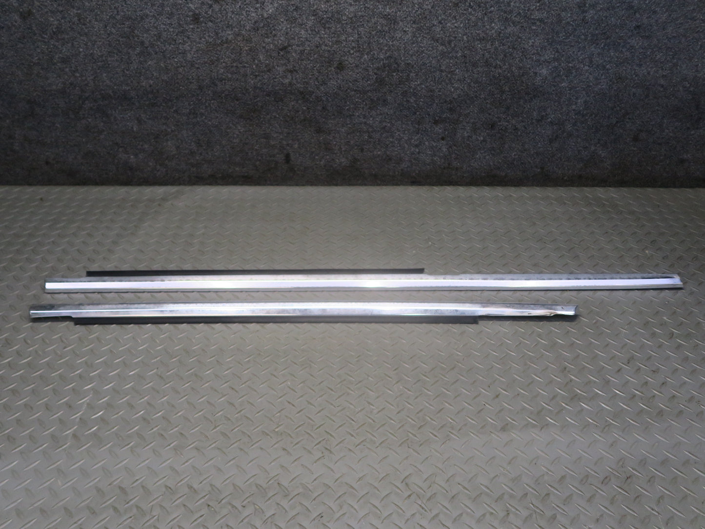 86-91 Mercedes W126 Sedan Set of 4 Front & Rear Door Chrome Trim Molding OEM