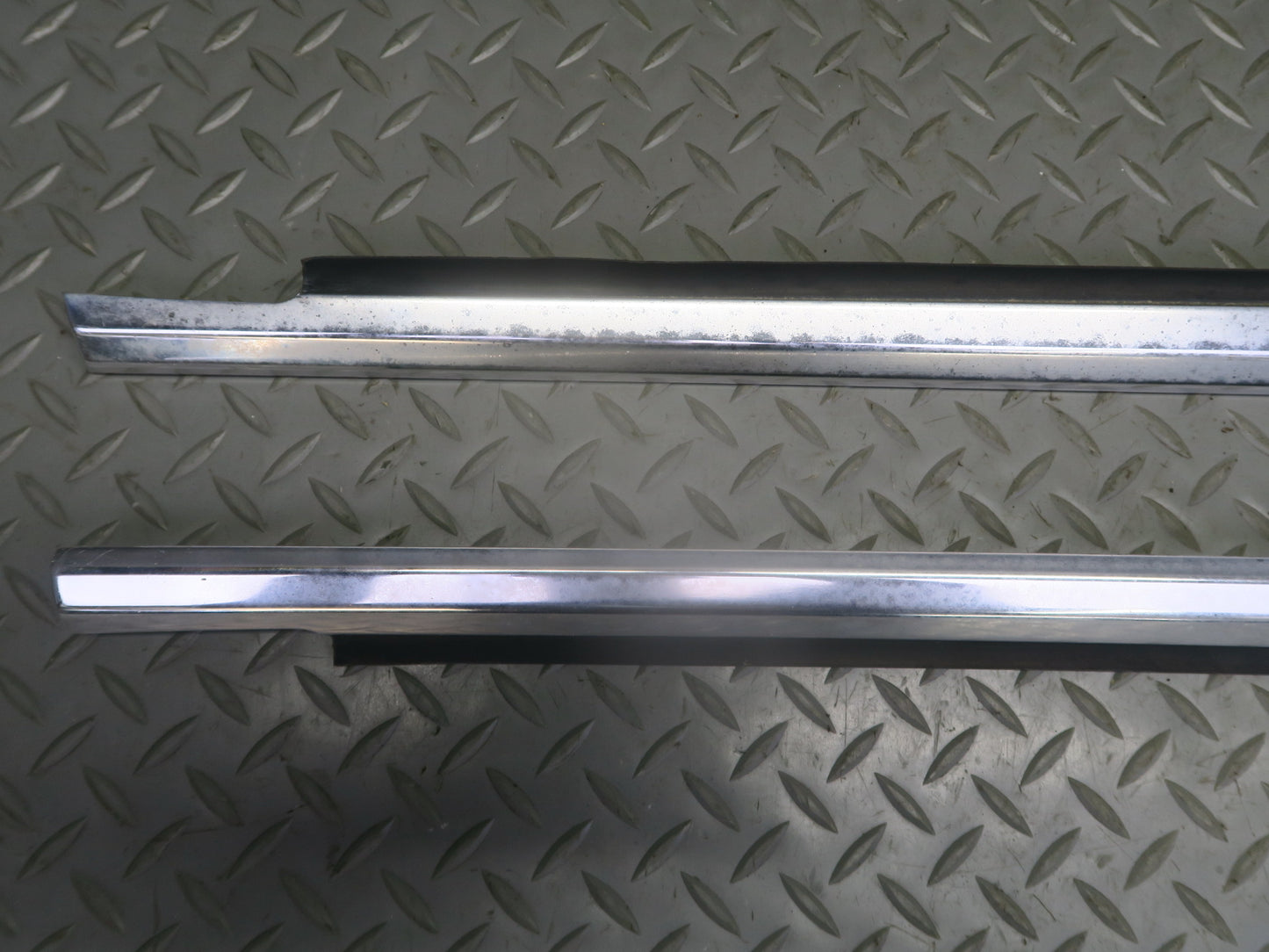 86-91 Mercedes W126 Sedan Set of 4 Front & Rear Door Chrome Trim Molding OEM