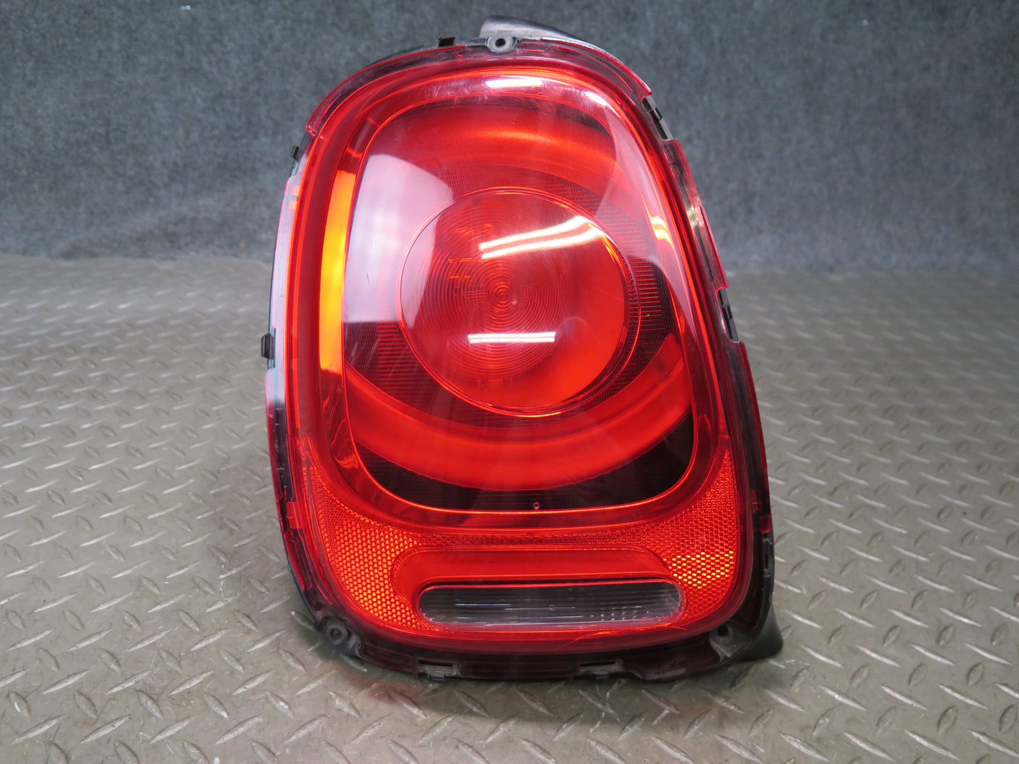14-19 Mini Cooper F55 F56 F57 Set of 2 Rear Left & Right Tail Light Lamp OEM