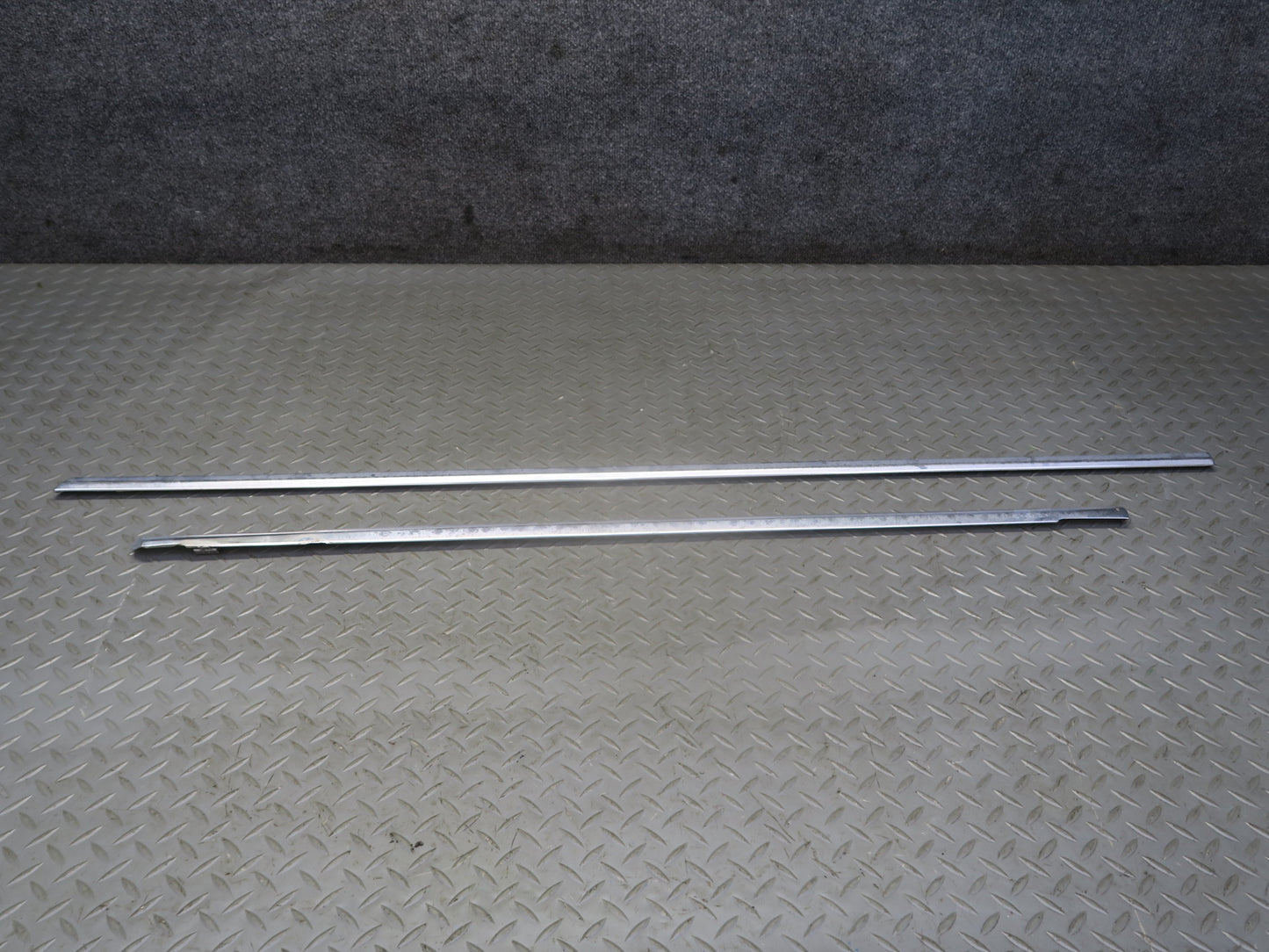 86-91 Mercedes W126 Sedan Set of 4 Front & Rear Door Chrome Trim Molding OEM