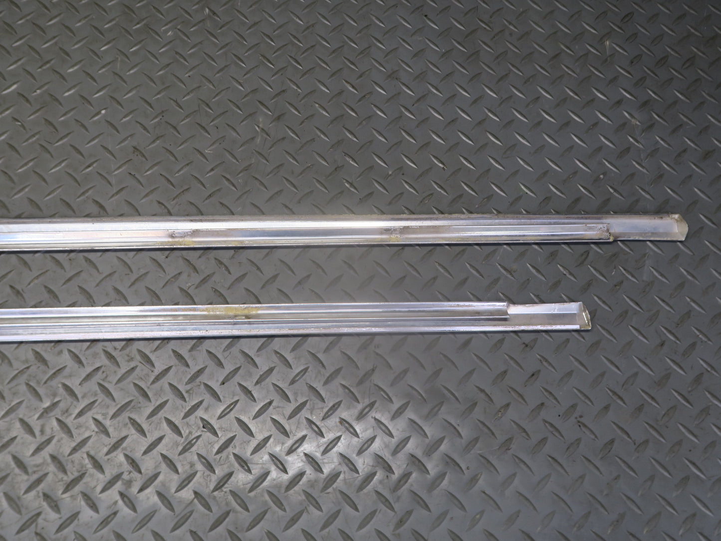 86-91 Mercedes W126 Sedan Set of 4 Front & Rear Door Chrome Trim Molding OEM