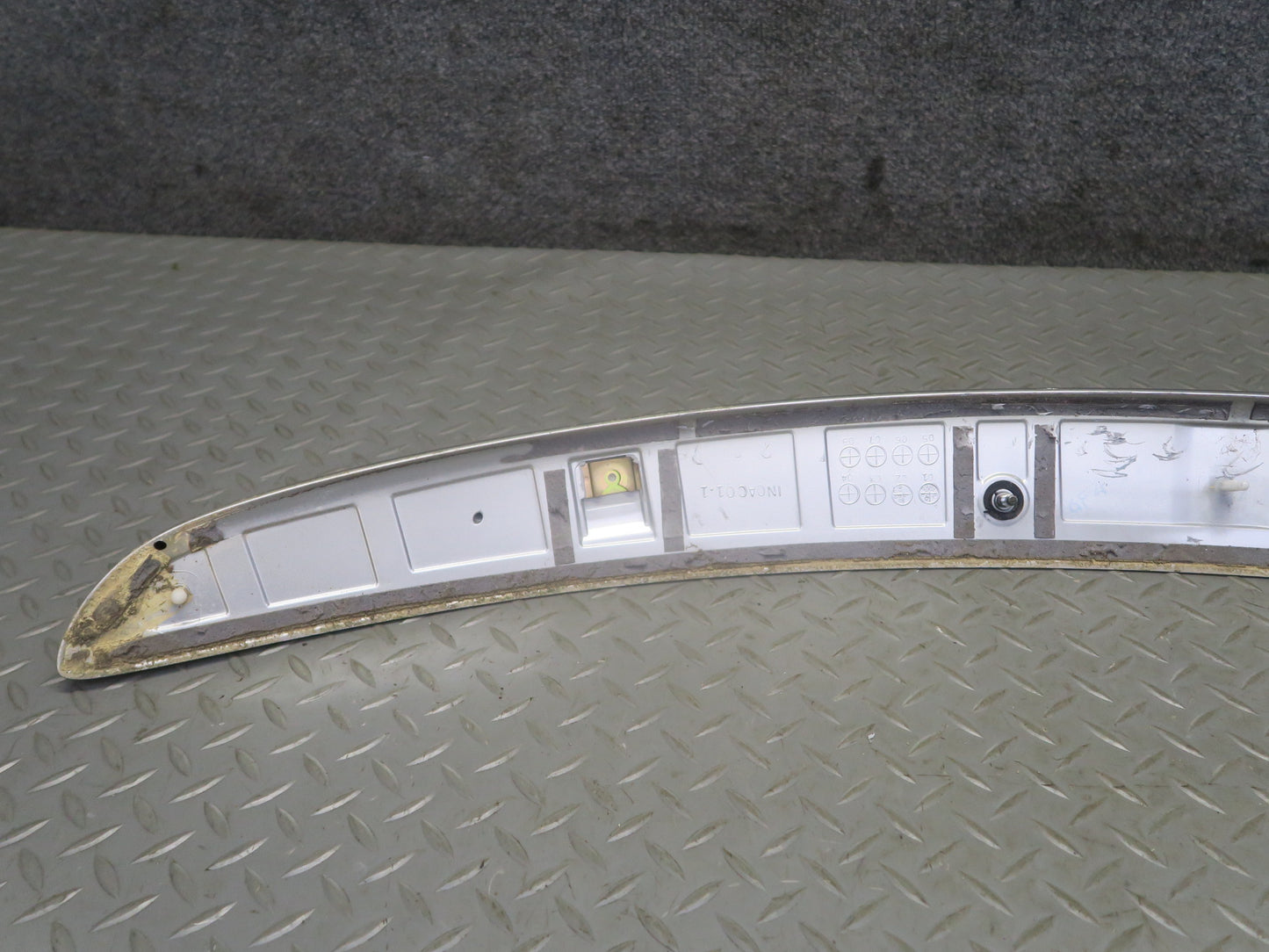 02-10 Lexus UZZ40L SC430 Rear Trunk Lid Spoiler Wing Silver 76085-24070 OEM