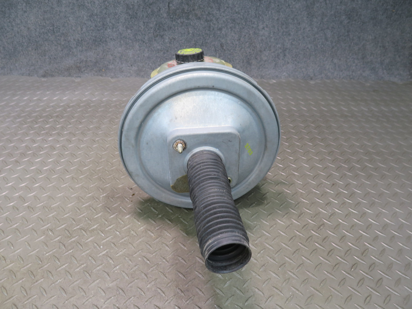1999-2005 Porsche 911 996 Power Brake Booster W/ Master Cylinder Reservoir
