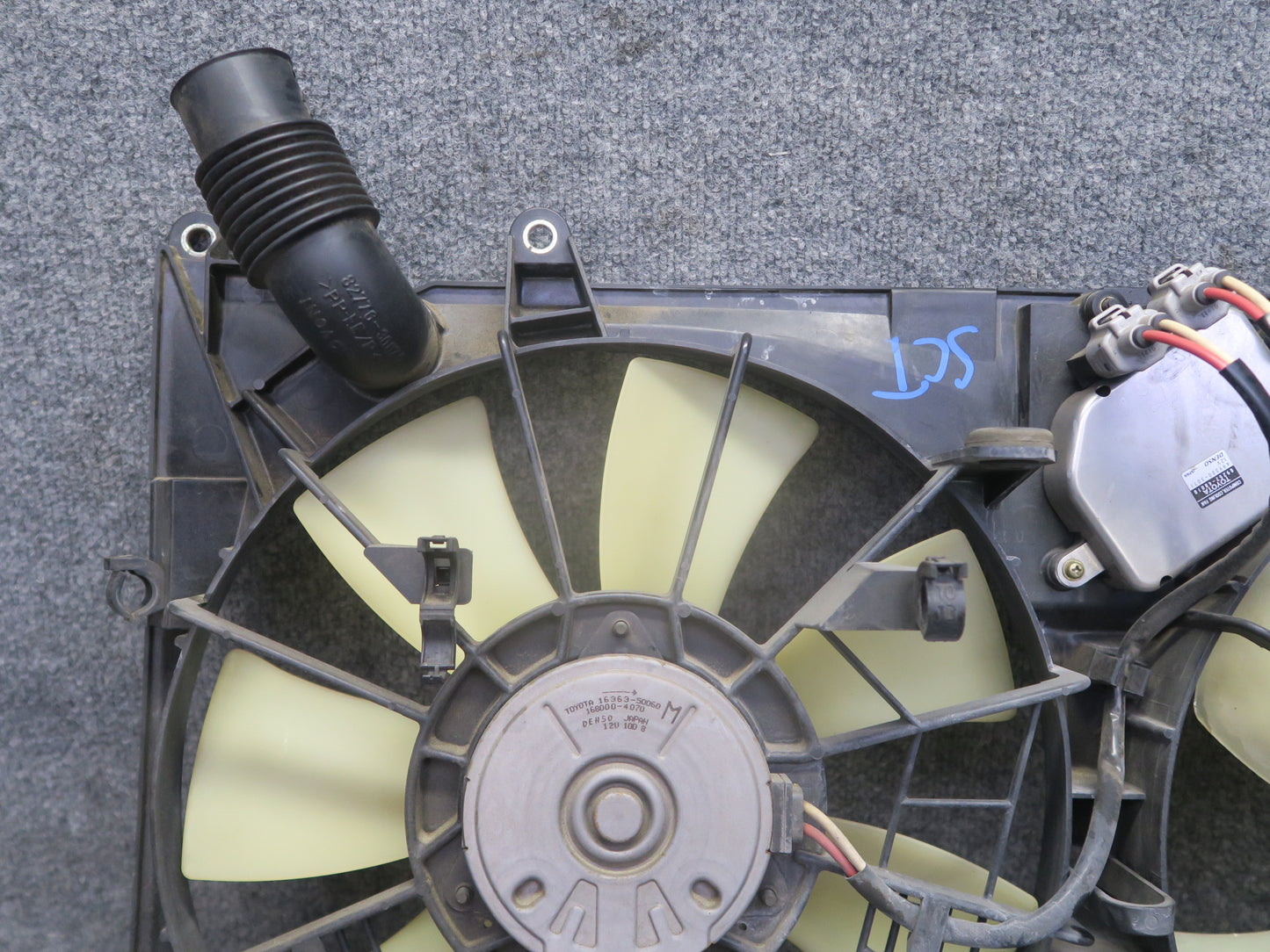 02-10 Lexus UZZ40L SC430 Engine Cooling Fan Motor Shroud w Control Module OEM