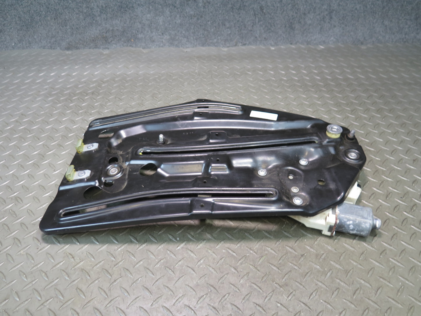 07-10 Bentley Continental GTC Rear Left Quarter Window Regulator w Motor