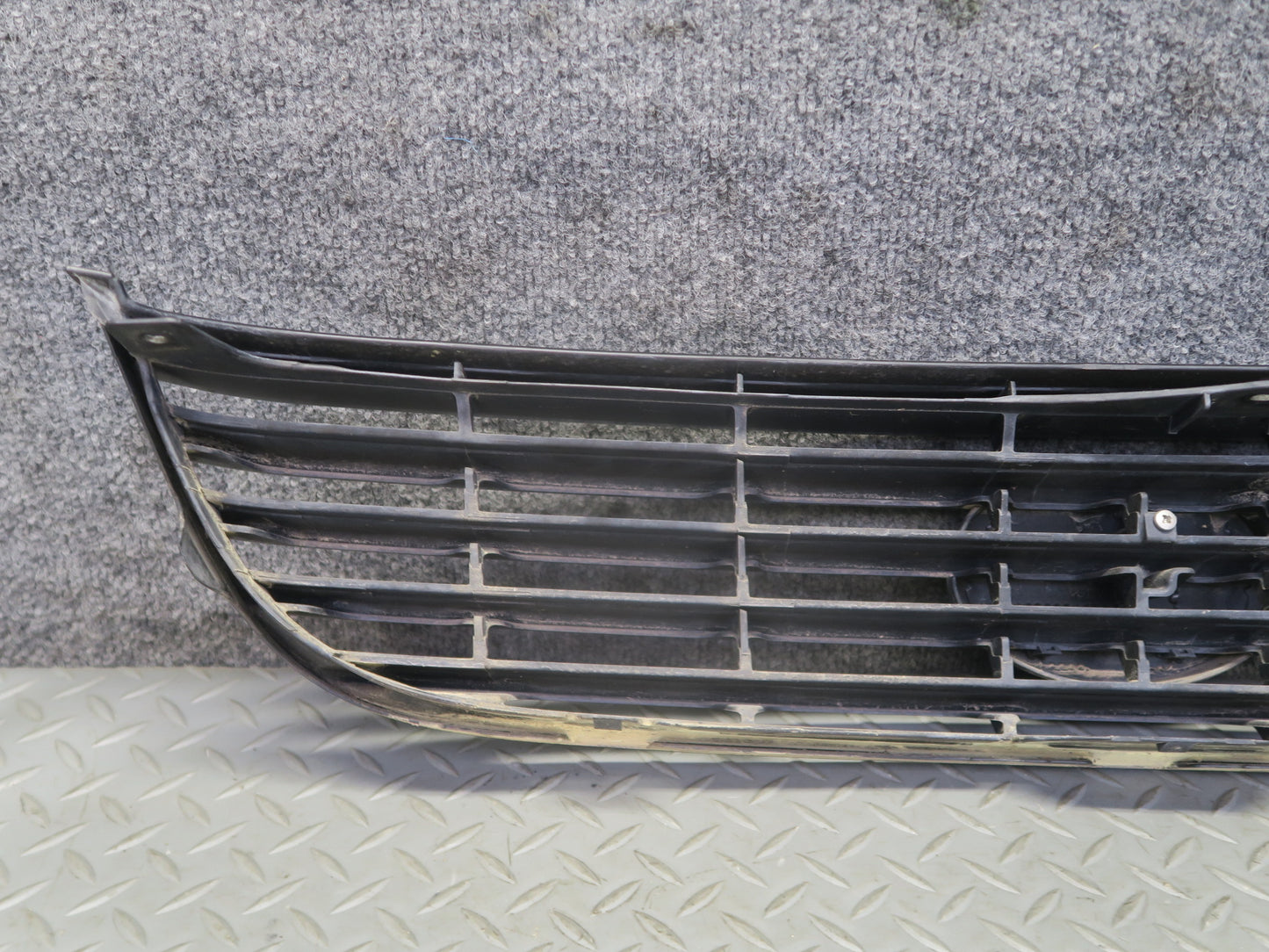 02-05 Lexus UZZ40L SC430 Front Bumper Grille Trim w Emblem 53111-24040 OEM