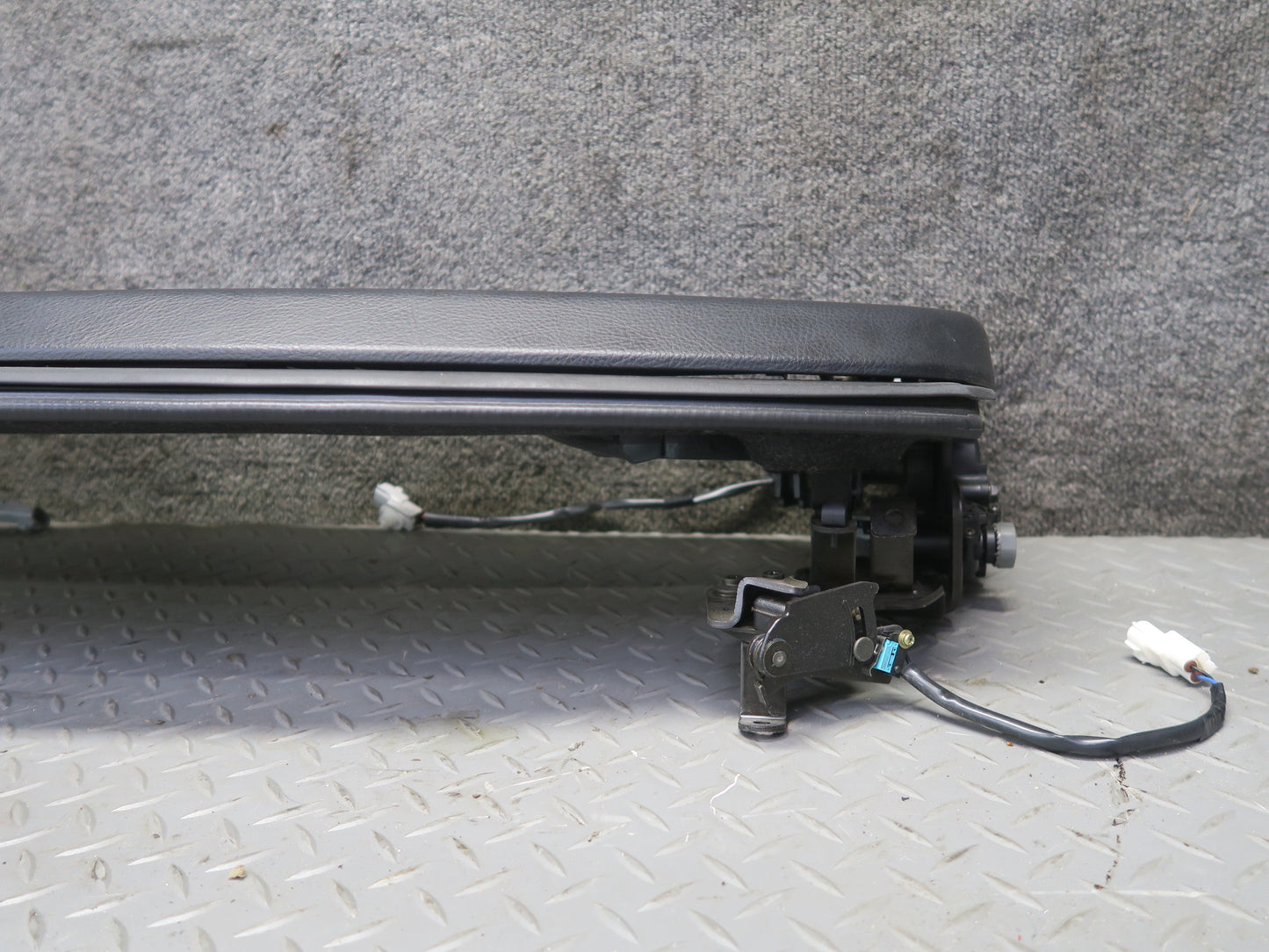02-10 Lexus Z40 SC430 Rear Package Tray Flap Cargo Deck Cover Panel w Hinge OEM