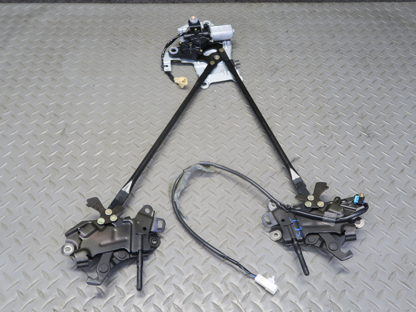 02-10 Lexus Z40 SC430 Convertible TOP Roof Lock Latch Actuators w Motor Assy OEM