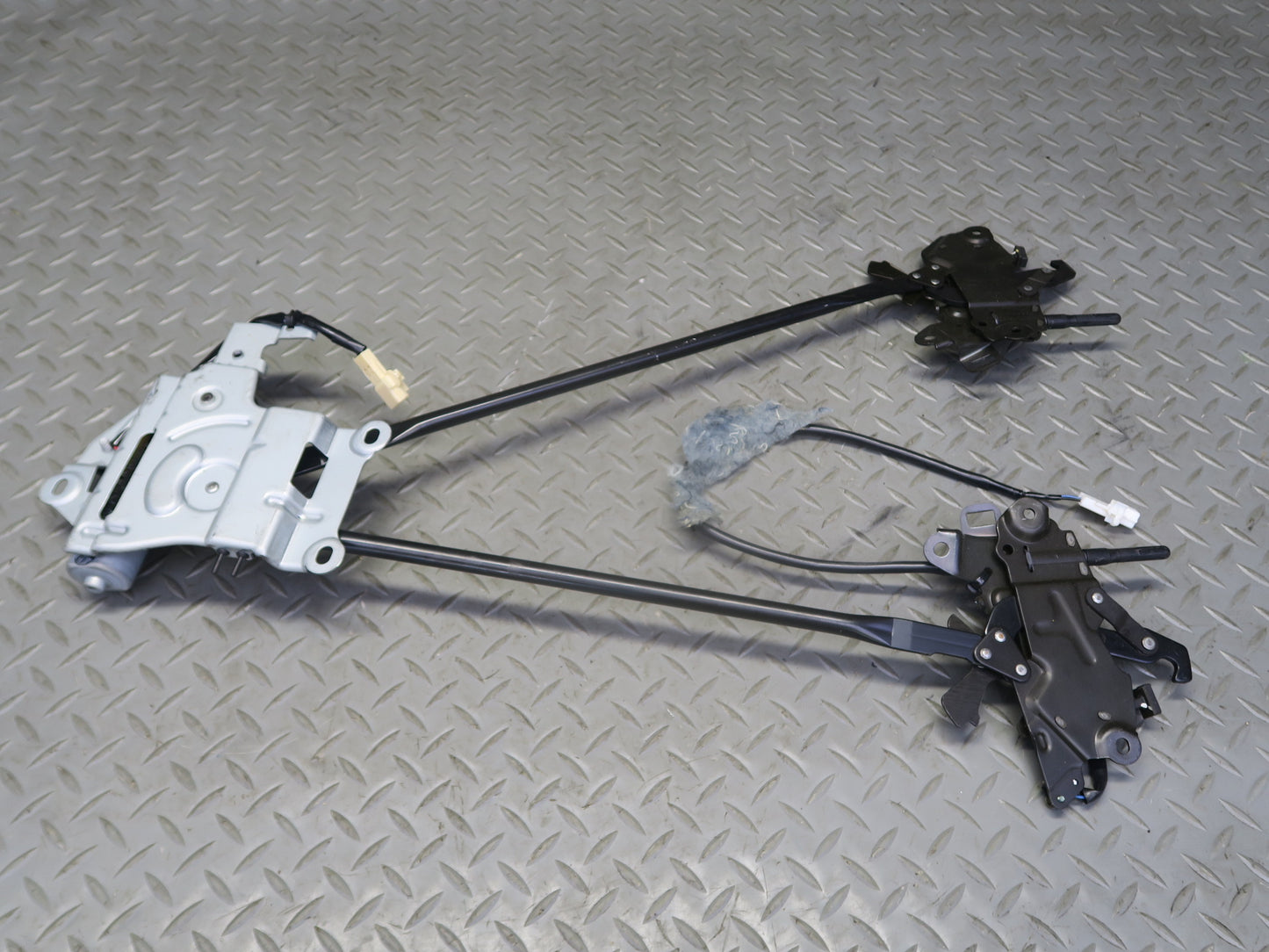 02-10 Lexus Z40 SC430 Convertible TOP Roof Lock Latch Actuators w Motor Assy OEM