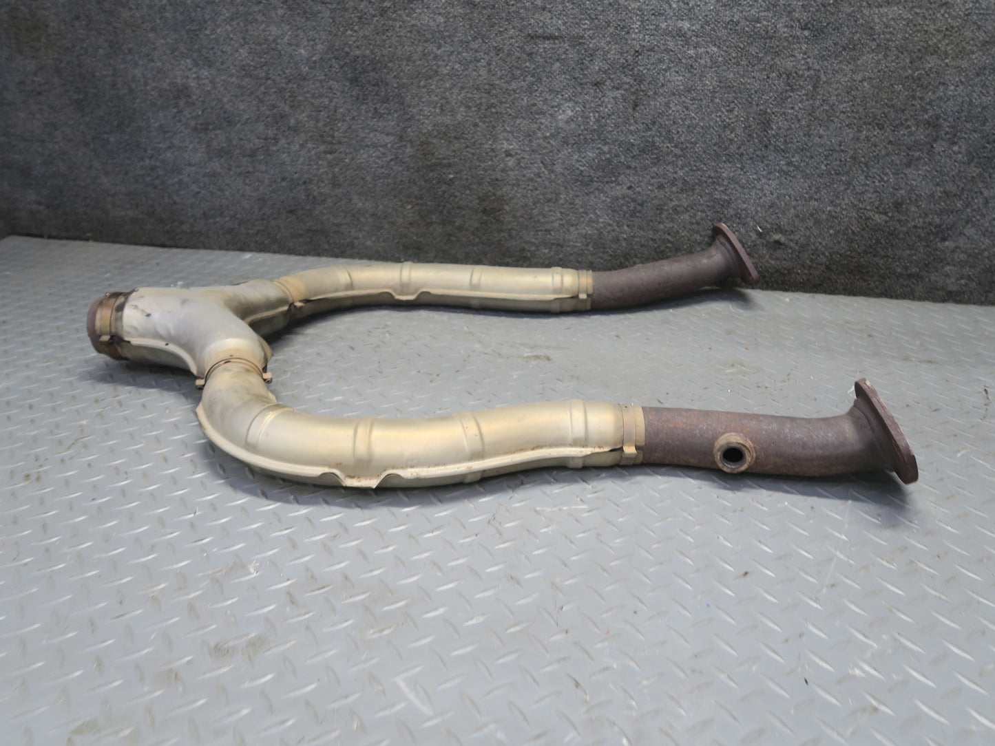 02-10 Lexus UZZ40L SC430 Front Exhaust Y Pipe Line OEM
