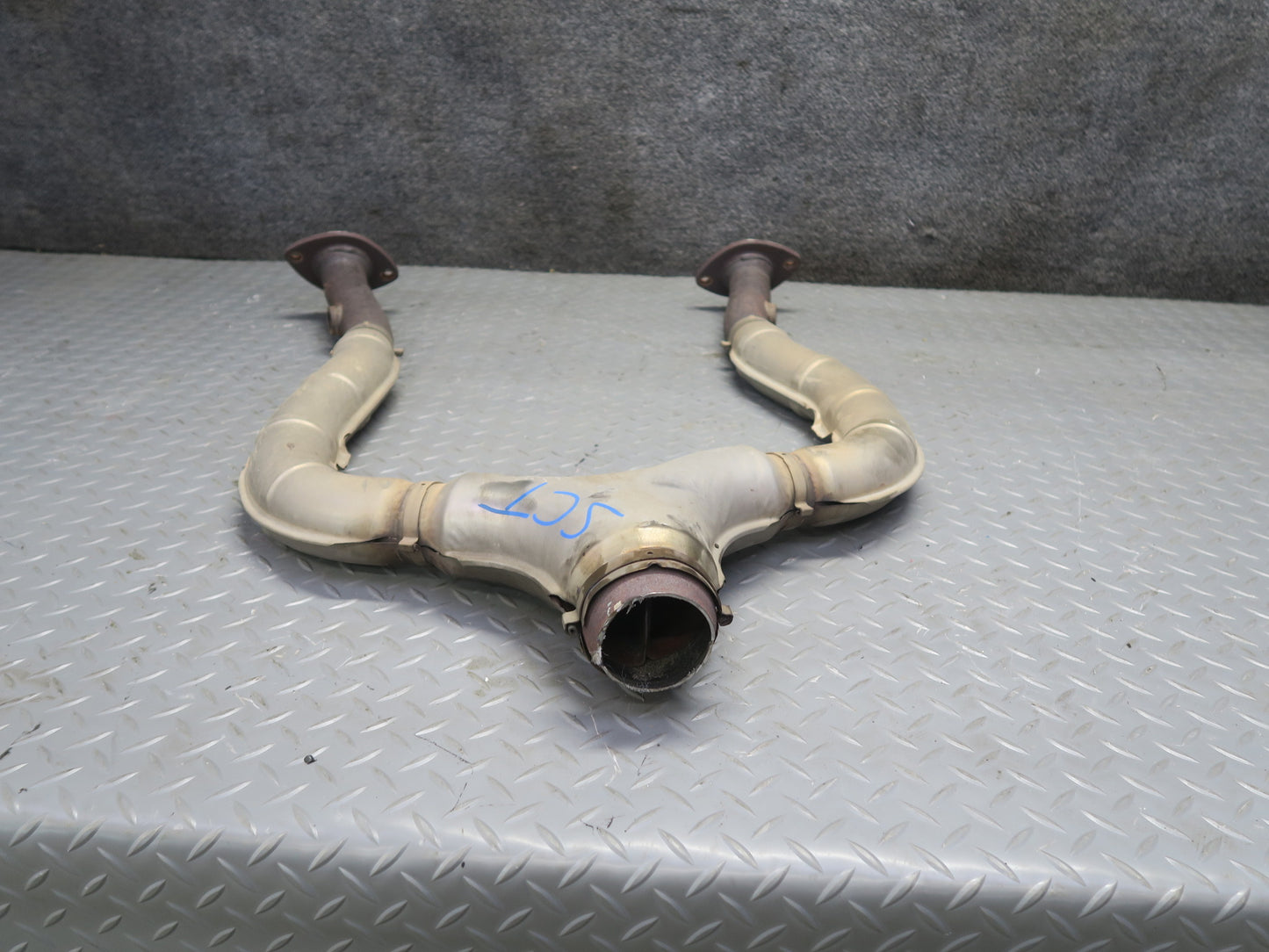 02-10 Lexus UZZ40L SC430 Front Exhaust Y Pipe Line OEM