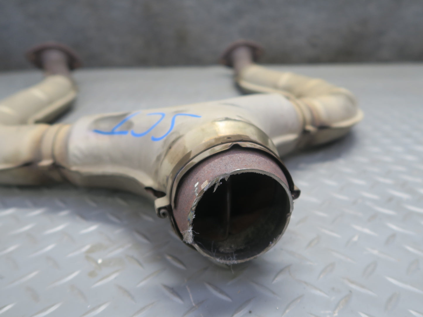 02-10 Lexus UZZ40L SC430 Front Exhaust Y Pipe Line OEM