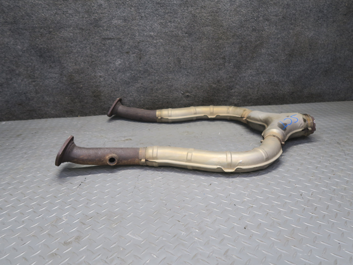 02-10 Lexus UZZ40L SC430 Front Exhaust Y Pipe Line OEM