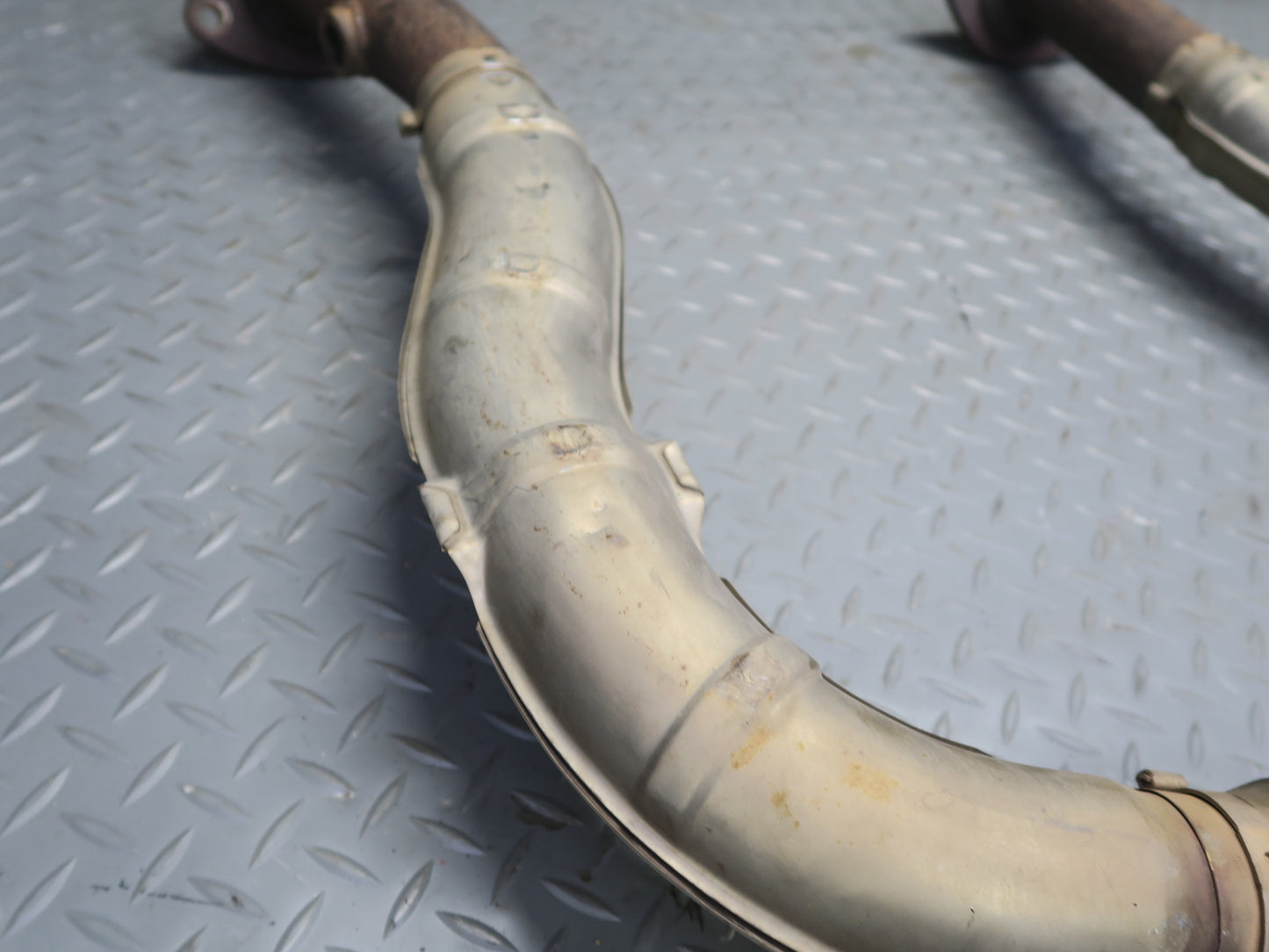 02-10 Lexus UZZ40L SC430 Front Exhaust Y Pipe Line OEM