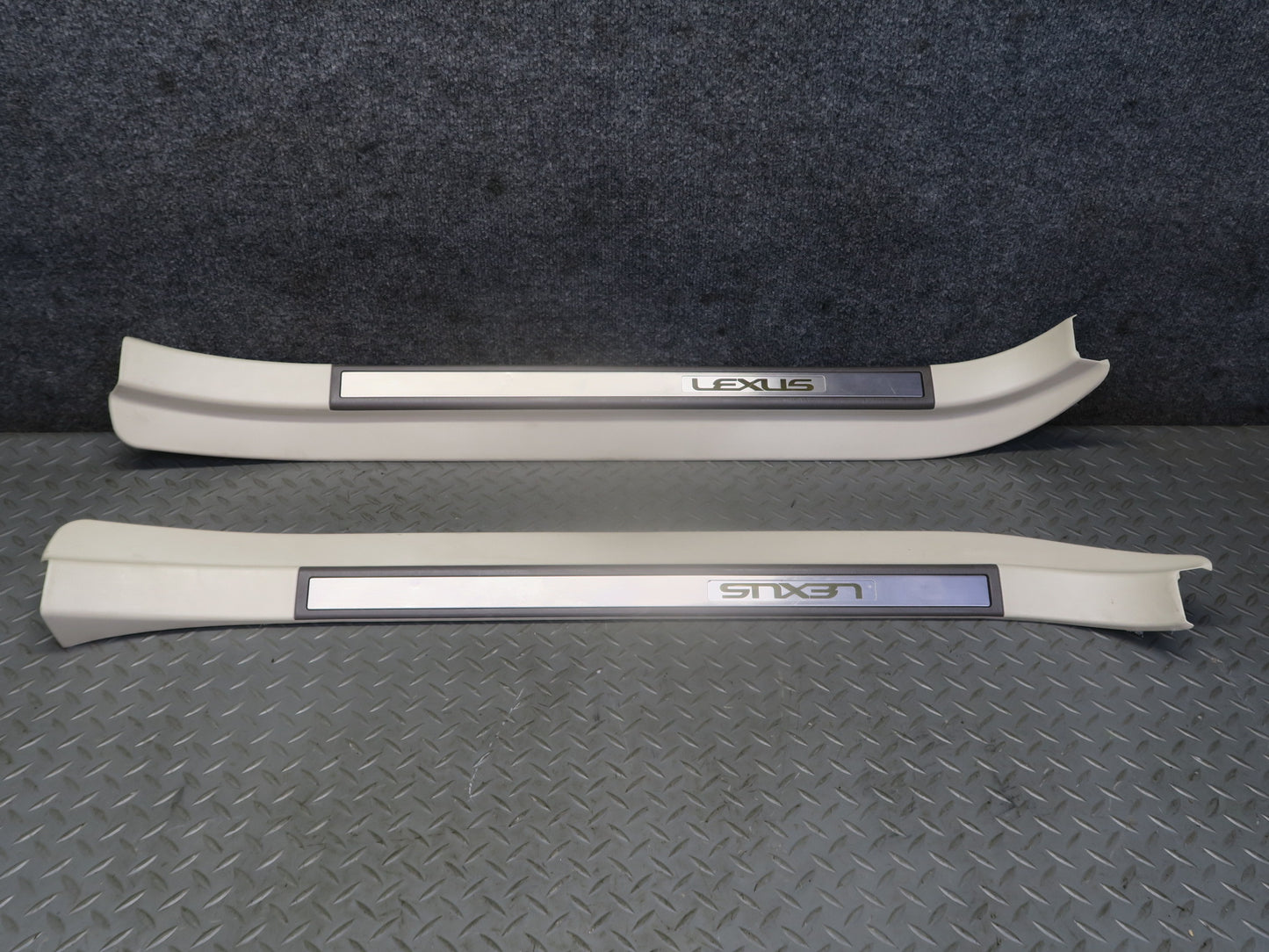 02-05 Lexus Z40 SC430 Set of 2 Left & Right Door Step Scuff Sill Plate Trim OEM