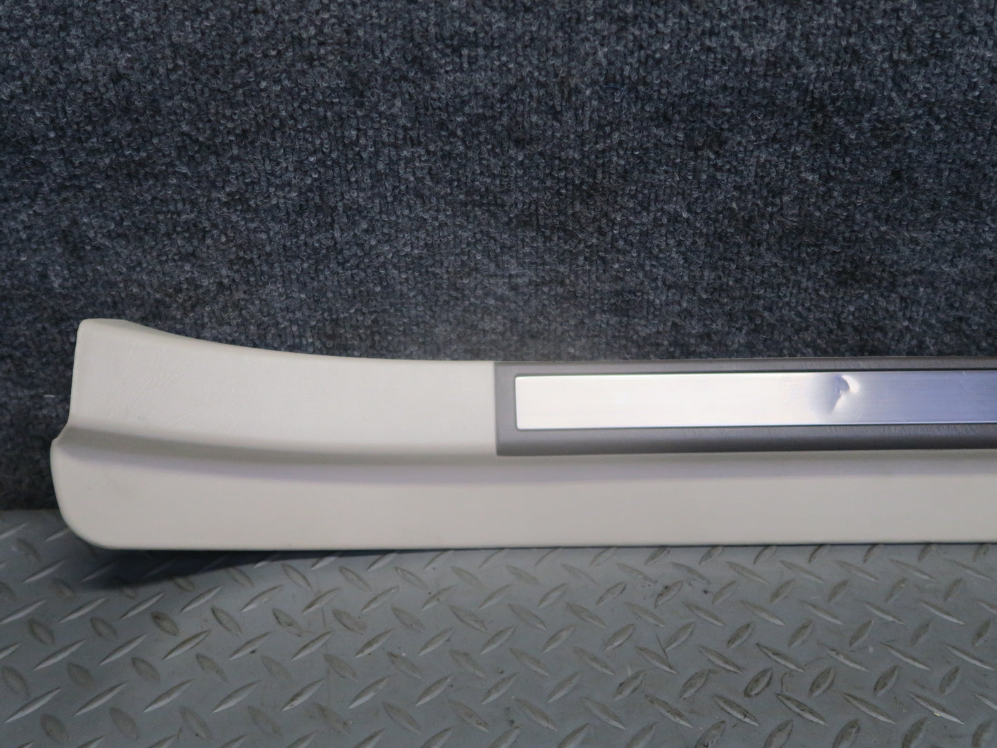02-05 Lexus Z40 SC430 Set of 2 Left & Right Door Step Scuff Sill Plate Trim OEM