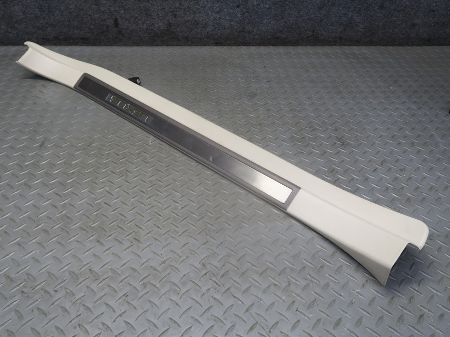 02-05 Lexus Z40 SC430 Set of 2 Left & Right Door Step Scuff Sill Plate Trim OEM