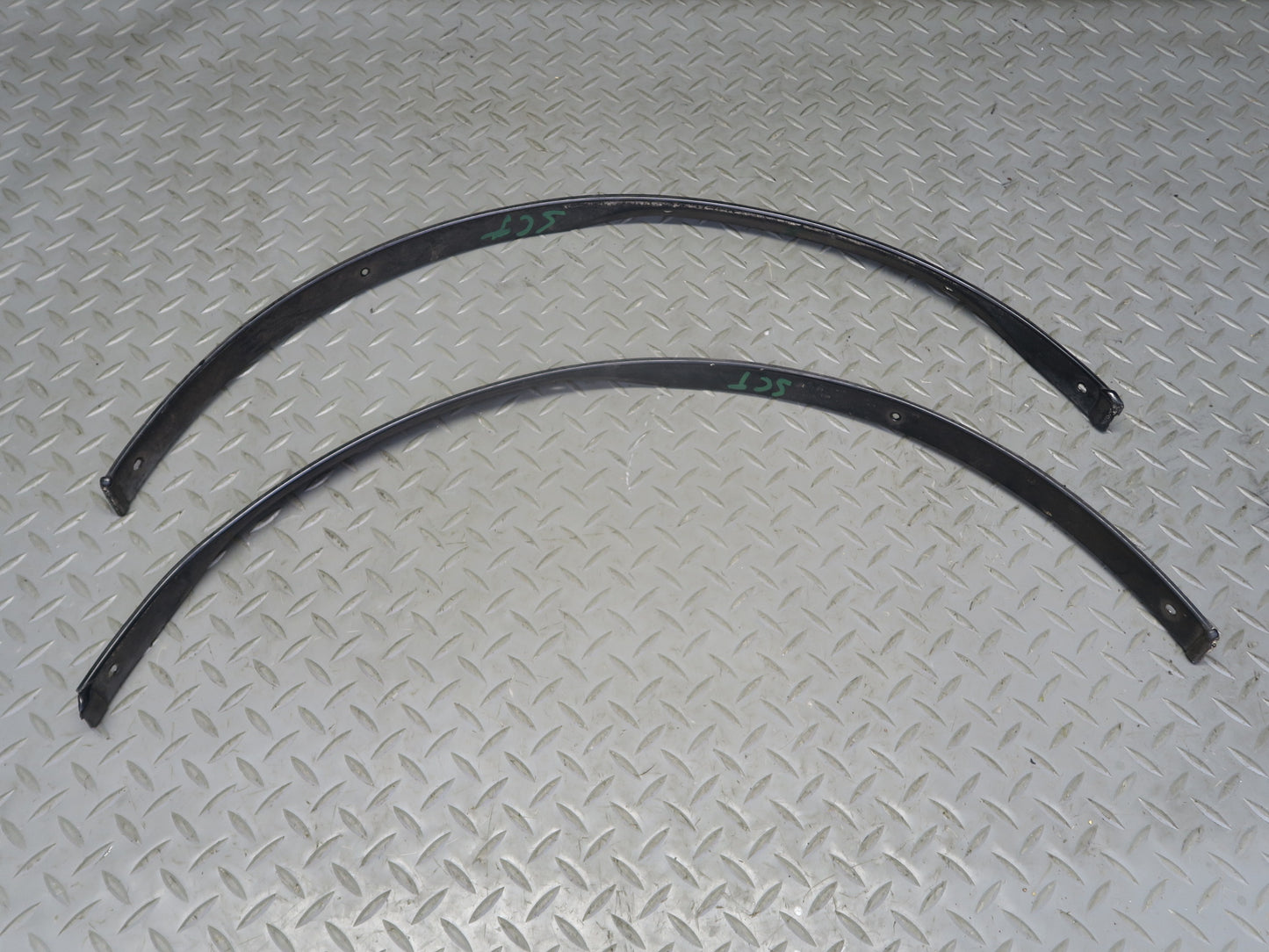 02-10 Lexus UZZ40L SC430 Set of 2 Front Fender Wheel Arch Molding Trim OEM