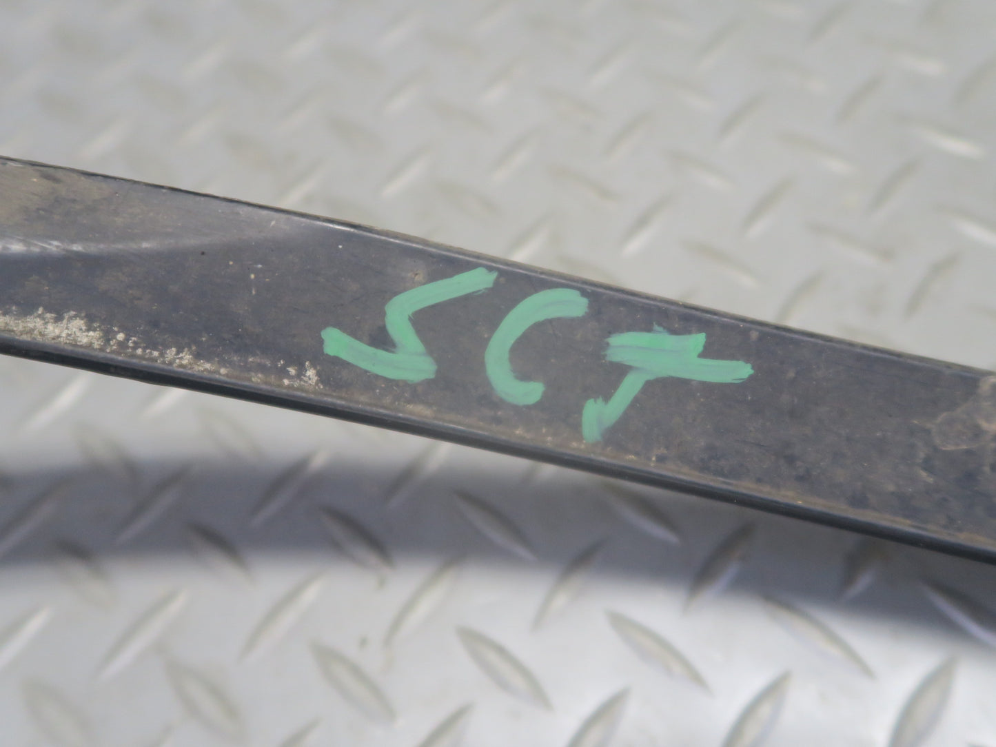 02-10 Lexus UZZ40L SC430 Set of 2 Front Fender Wheel Arch Molding Trim OEM