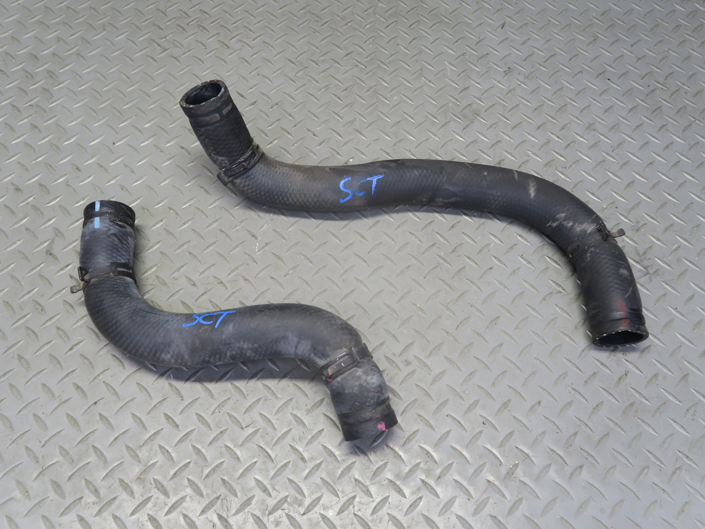 02-10 Lexus UZZ40L SC430 4.3L 3UZFE Set of 2 Engine Radiator Hose Line OEM